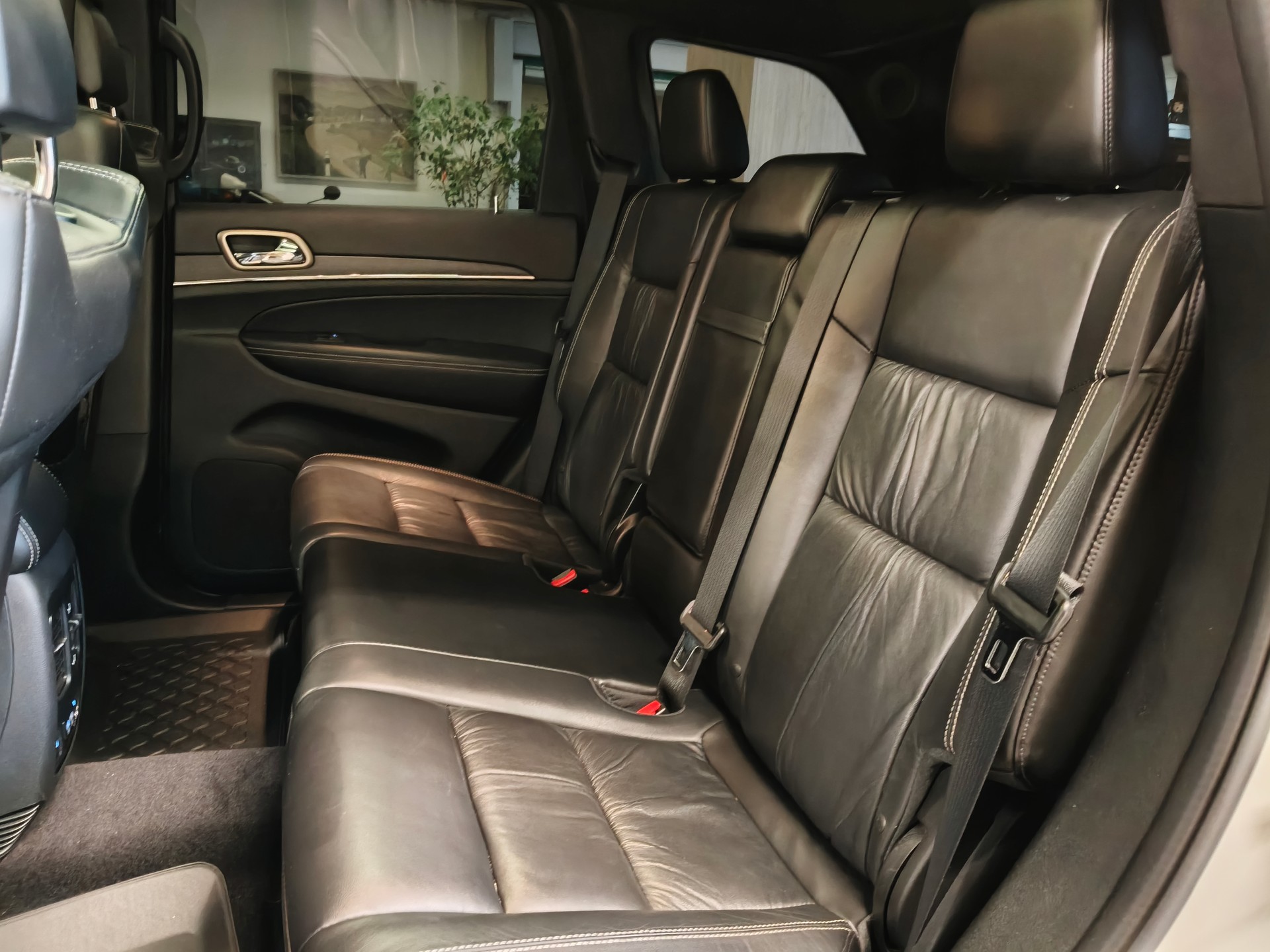 JEEP Grand Cherokee 3.0 CRD Limited Automatic-image-22
