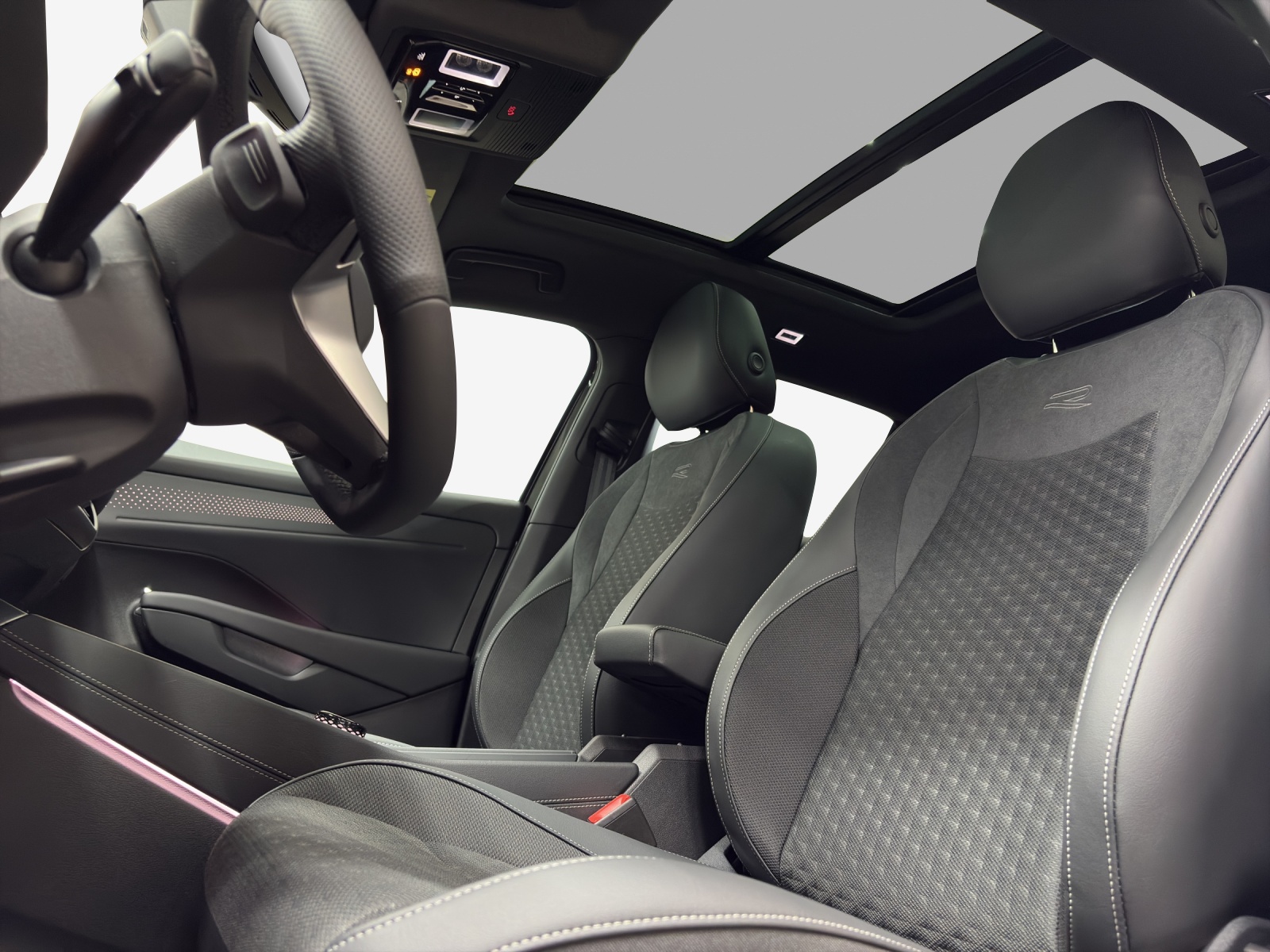 VW T-Roc 1.5 eTSI mHEV R-Line DSG-image-15