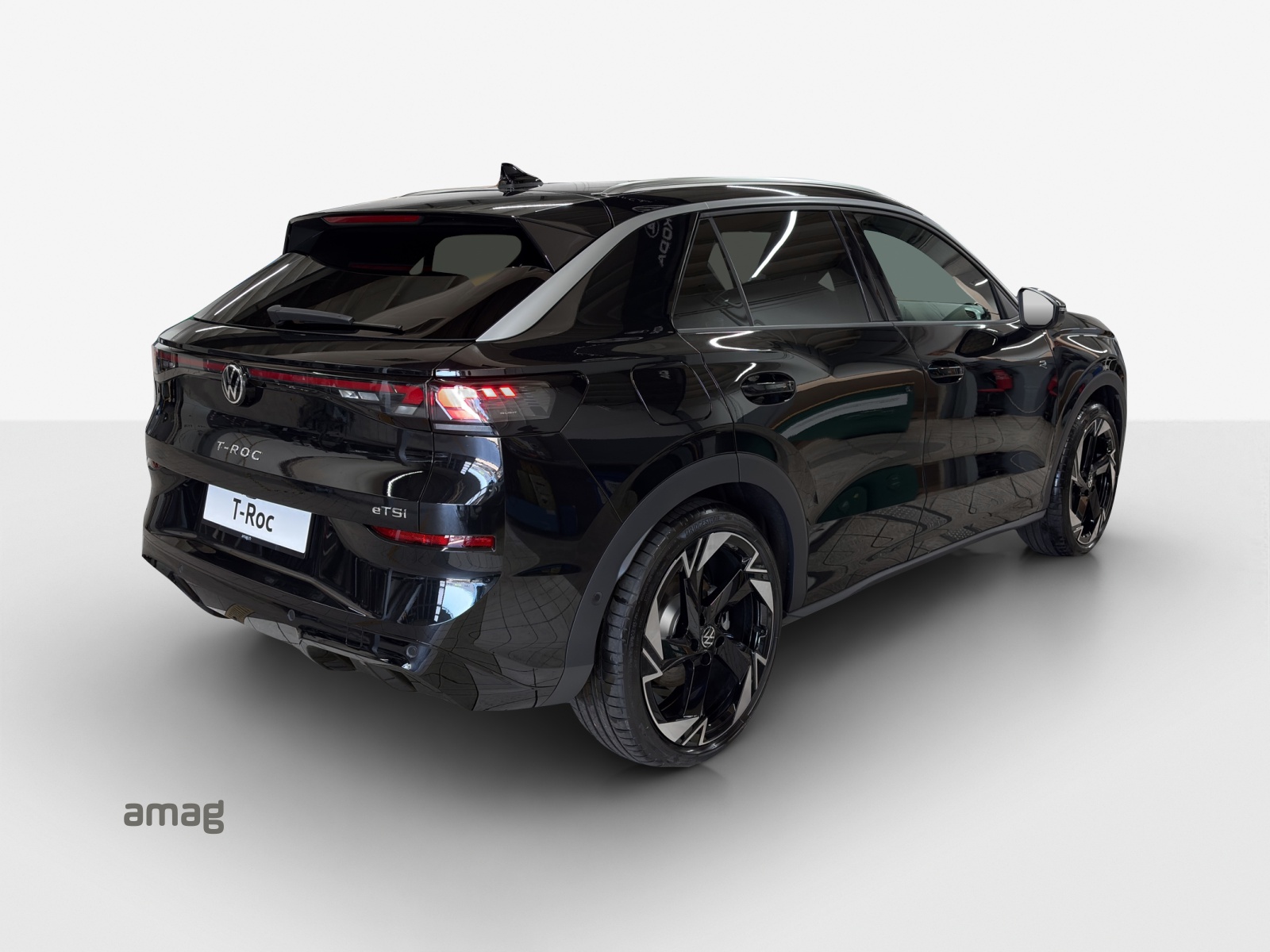 VW T-Roc 1.5 eTSI mHEV R-Line DSG-image-4