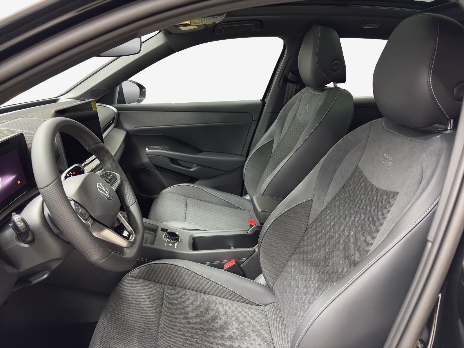 VW T-Roc 1.5 eTSI mHEV R-Line DSG-image-7