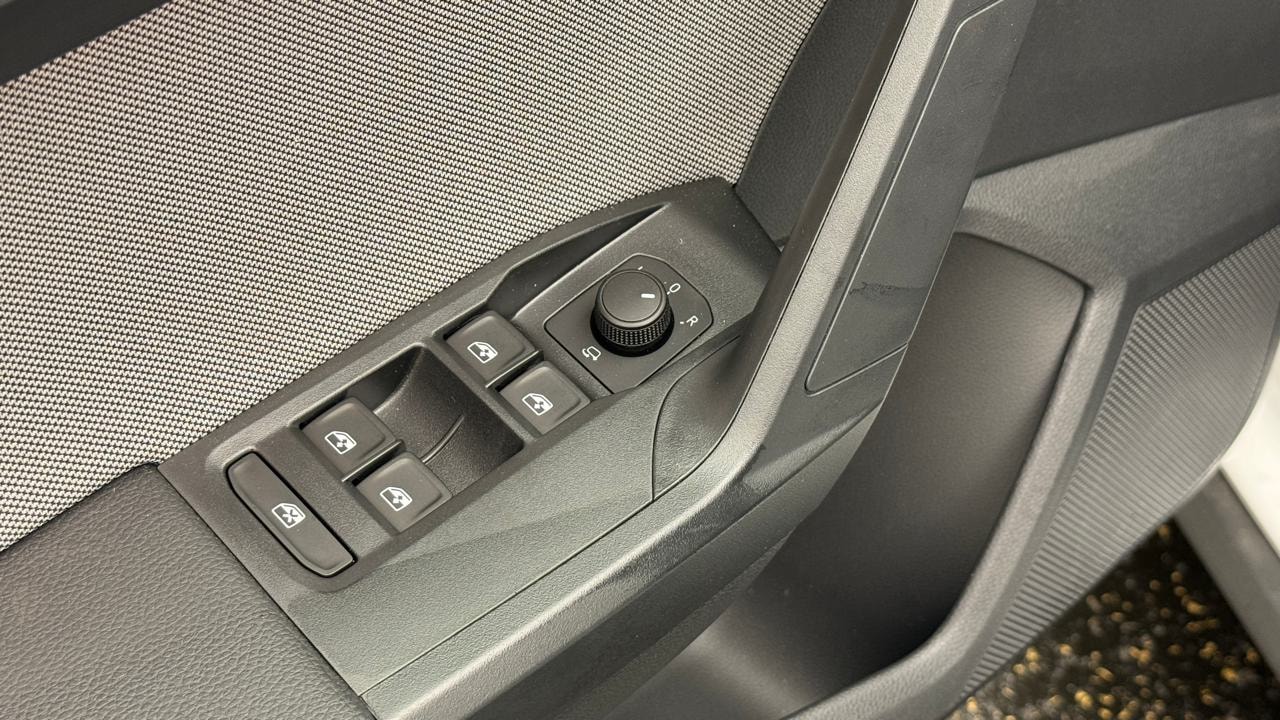 SEAT Arona 1.0 TSI Eco FR DSG-image-8