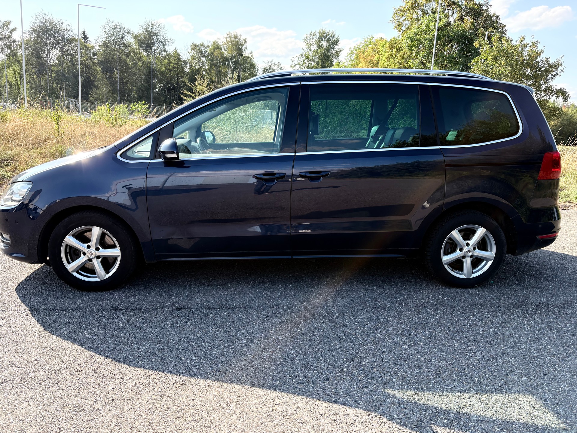 VW Sharan 2.0 TDI BMT Comfortline DSG-image-5