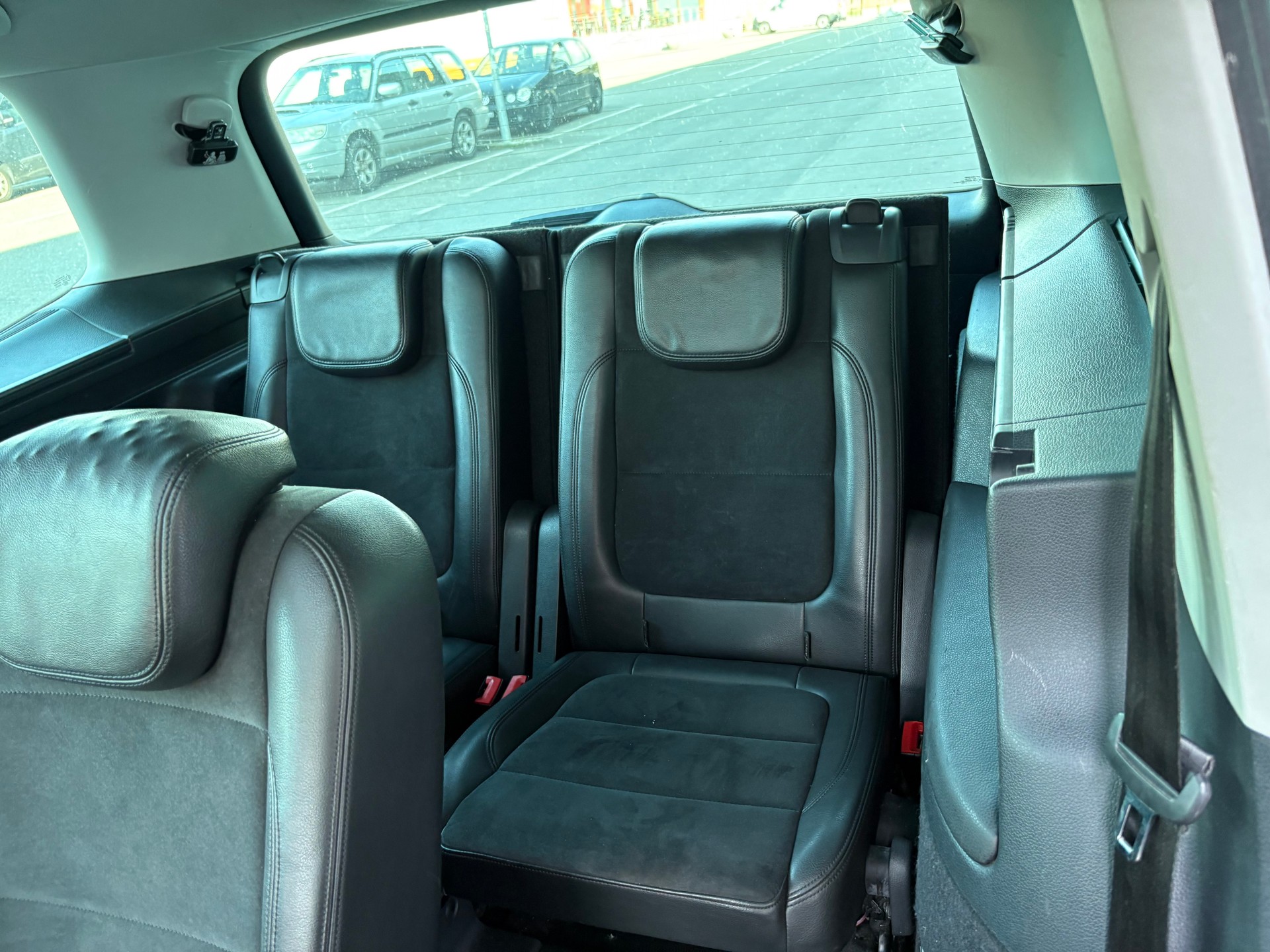 VW Sharan 2.0 TDI BMT Comfortline DSG-image-11