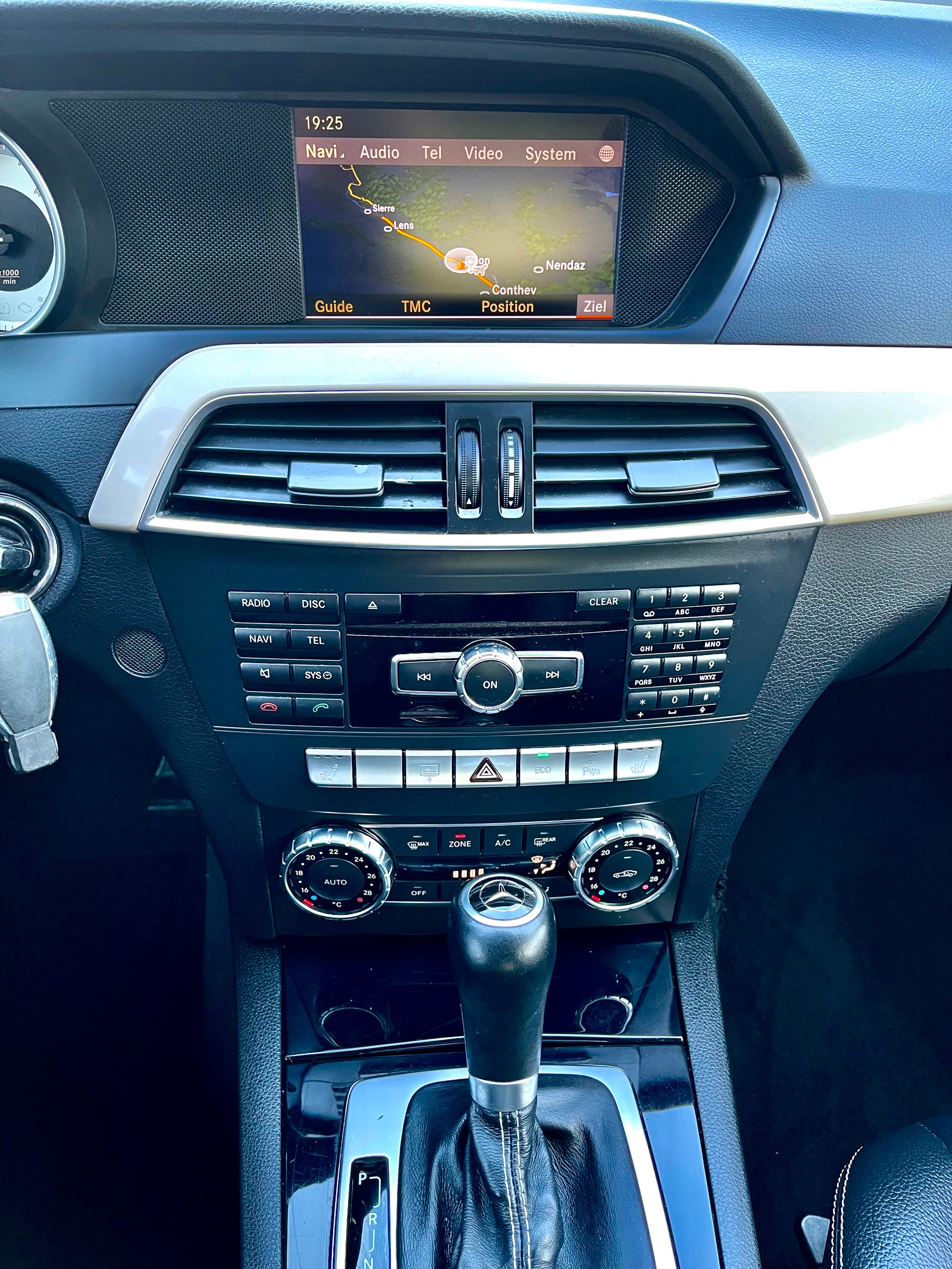 MERCEDES-BENZ C 250 CDI Elégance 4Matic 7G-Tronic-image-9