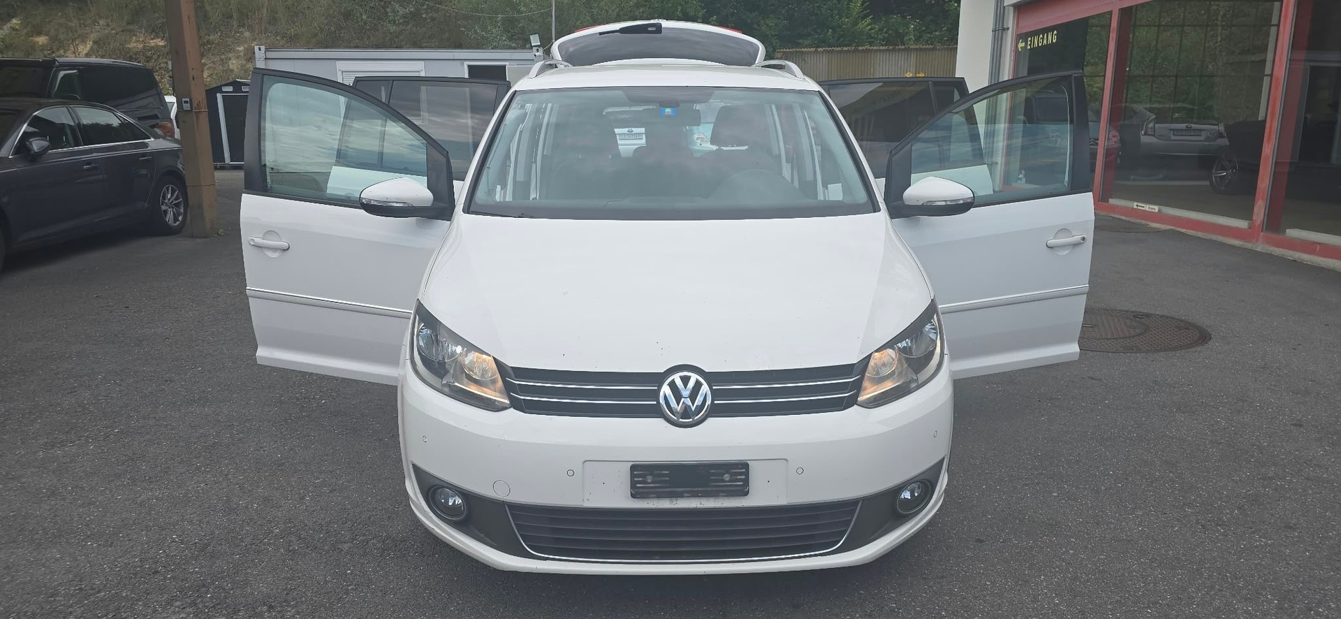 VW Touran 1.6 TDI Trendline-image-6