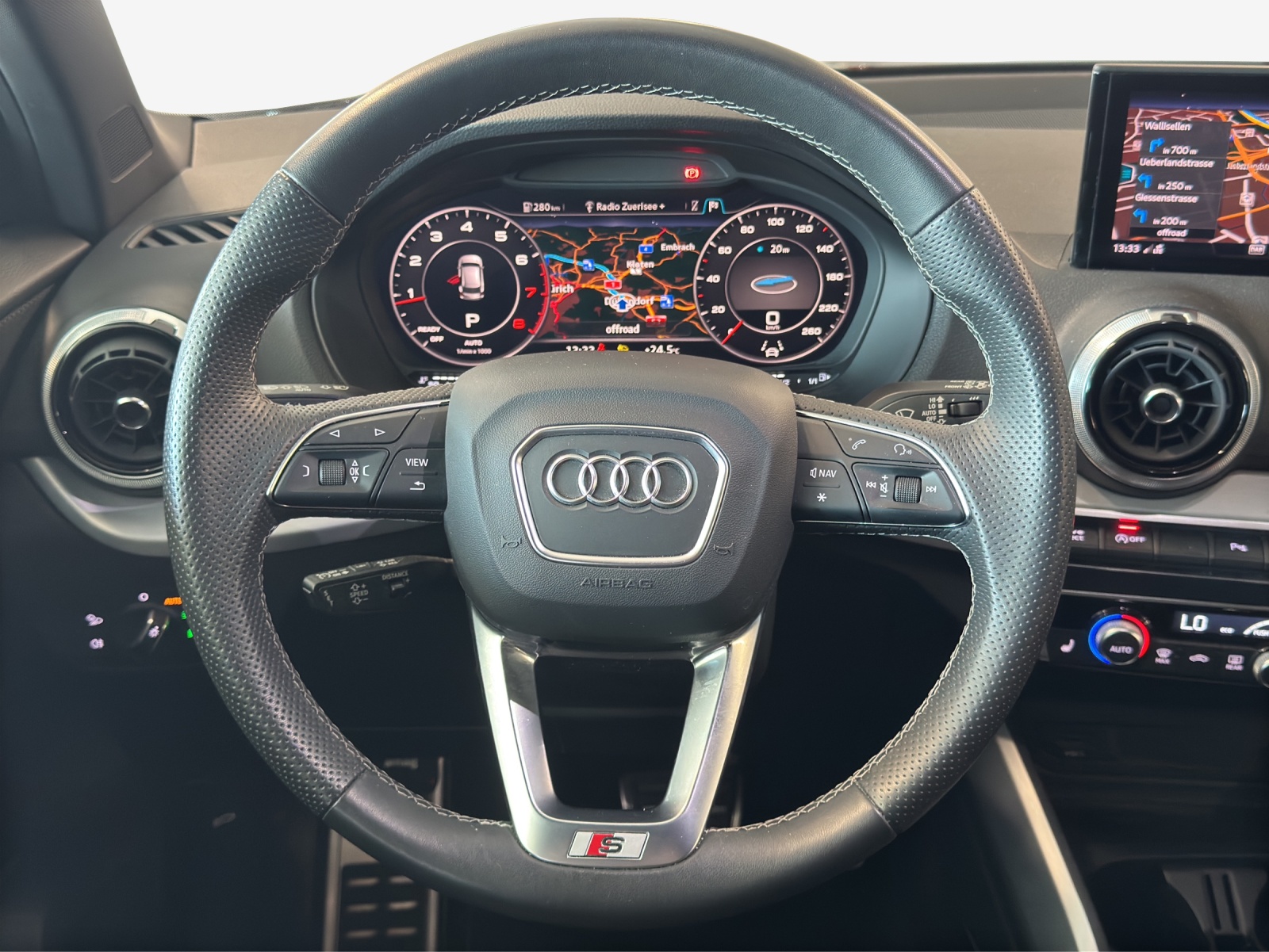 AUDI Q2 40 TFSI S line quattro S-tronic-image-9