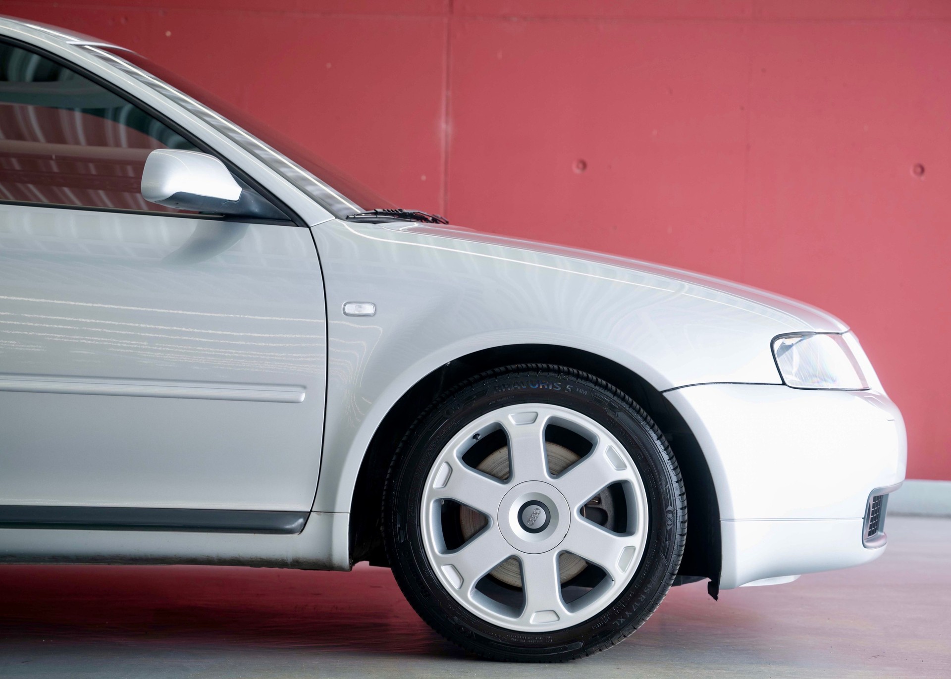 AUDI S3 quattro (2 owners, 100% original)-image-8