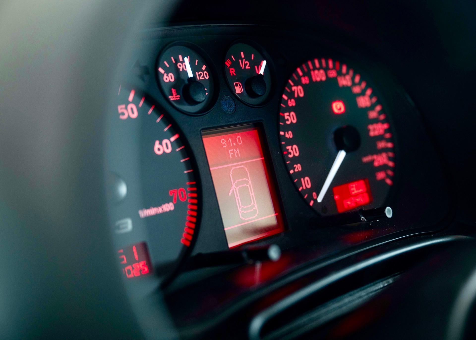 AUDI S3 quattro (2 owners, 100% original)-image-26