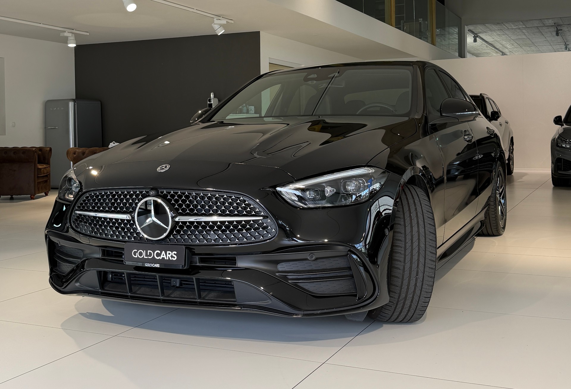 MERCEDES-BENZ C 200 4Matic AMG Line-image-2