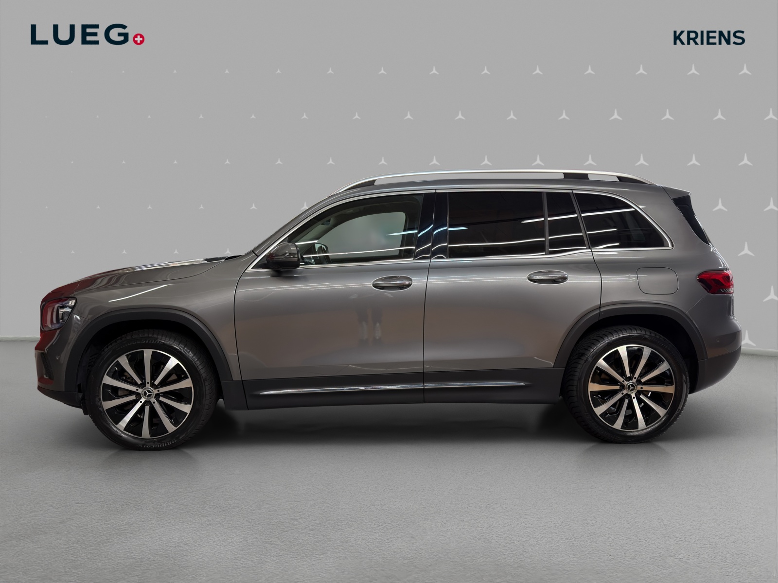 MERCEDES-BENZ GLB 250 4M - Progressive / DISTRONIC / 360 Grad Kamera / Head-Up Display-image-1