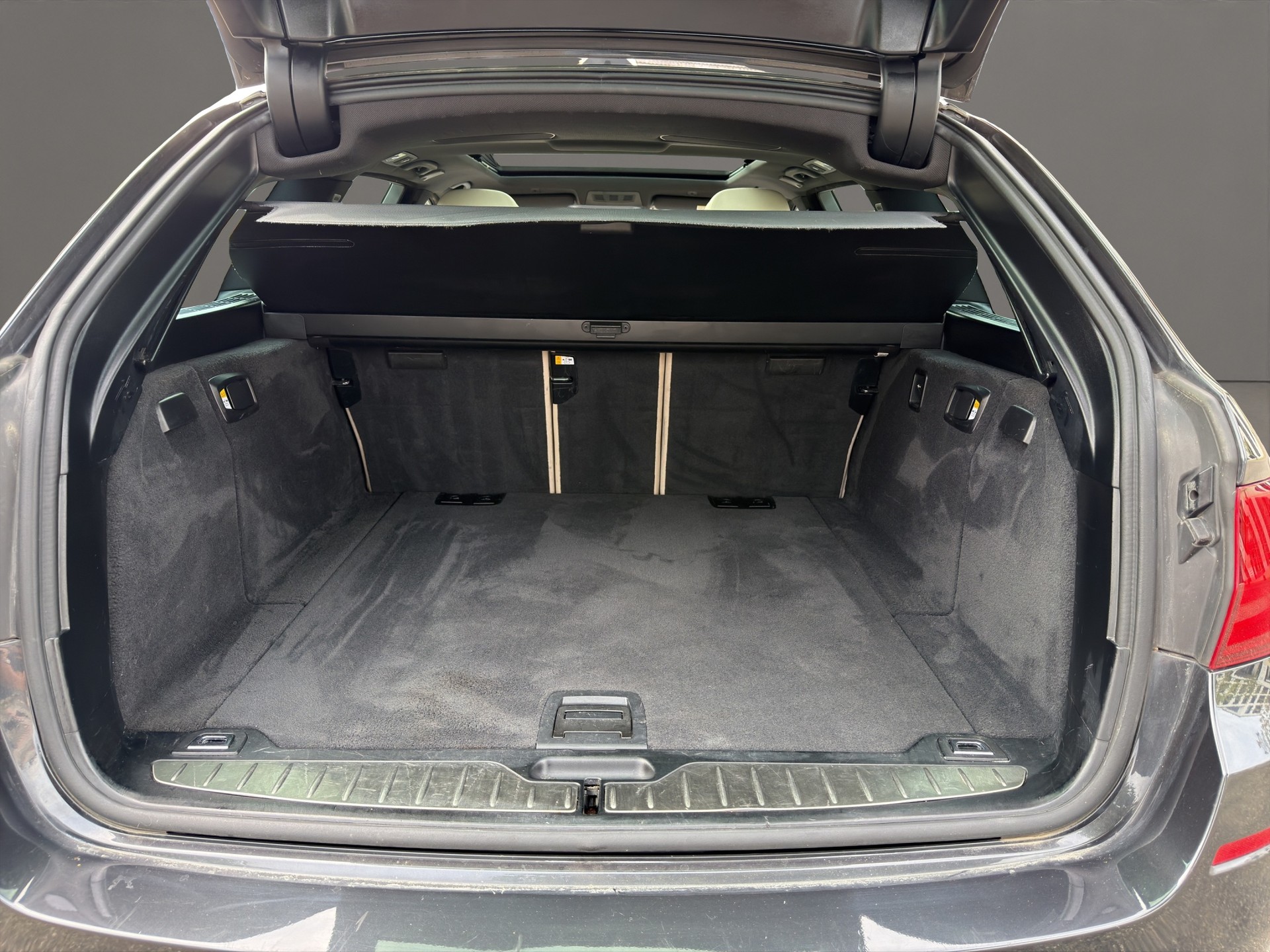 BMW 535d M-Sport xDrive Touring Steptronic-image-14