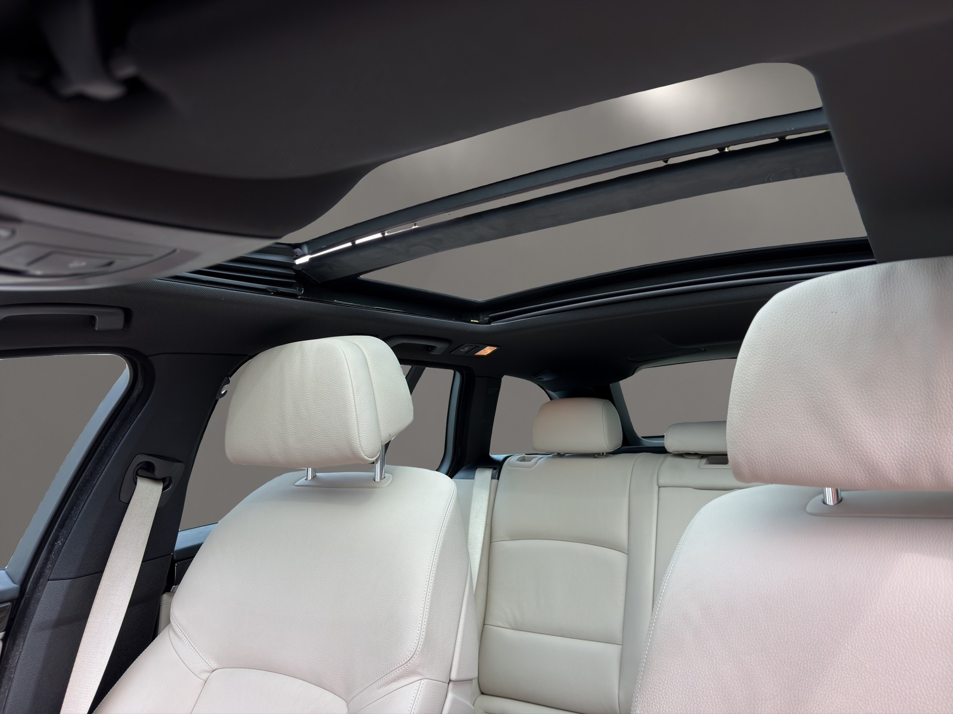 BMW 535d M-Sport xDrive Touring Steptronic-image-6