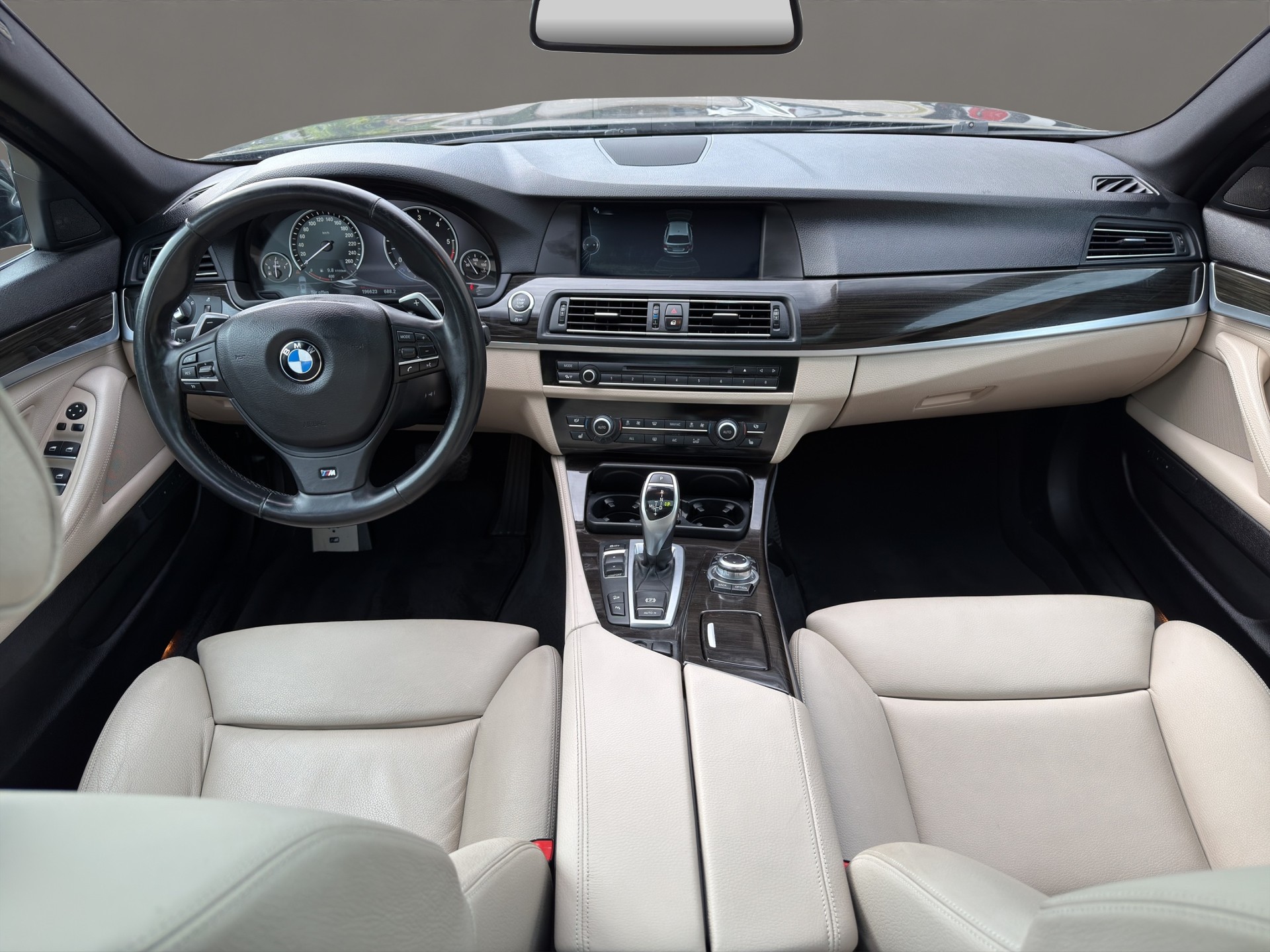 BMW 535d M-Sport xDrive Touring Steptronic-image-7
