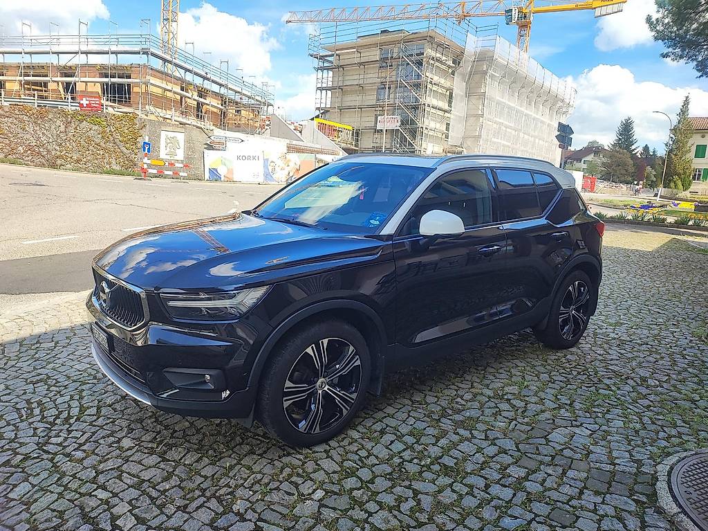 VOLVO XC40-image-0