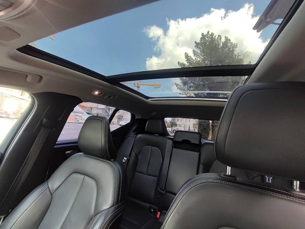 VOLVO XC40-image-3