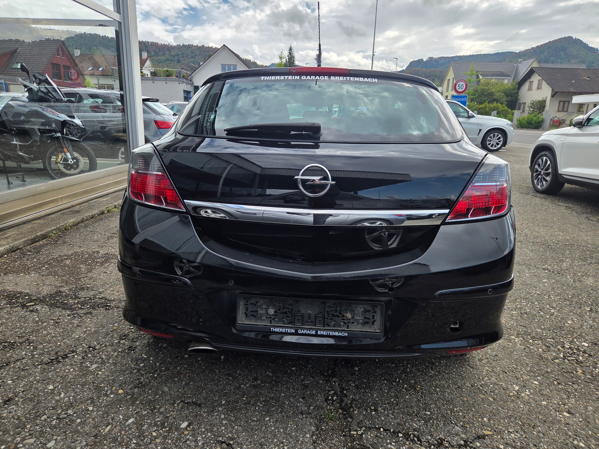 OPEL Astra GTC 2.0i 16V Turbo Sport-image-8