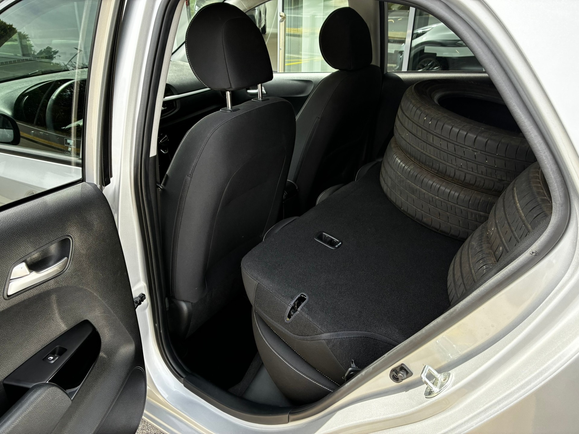 KIA Picanto 1.0 CVVT First Edition AMT-image-4
