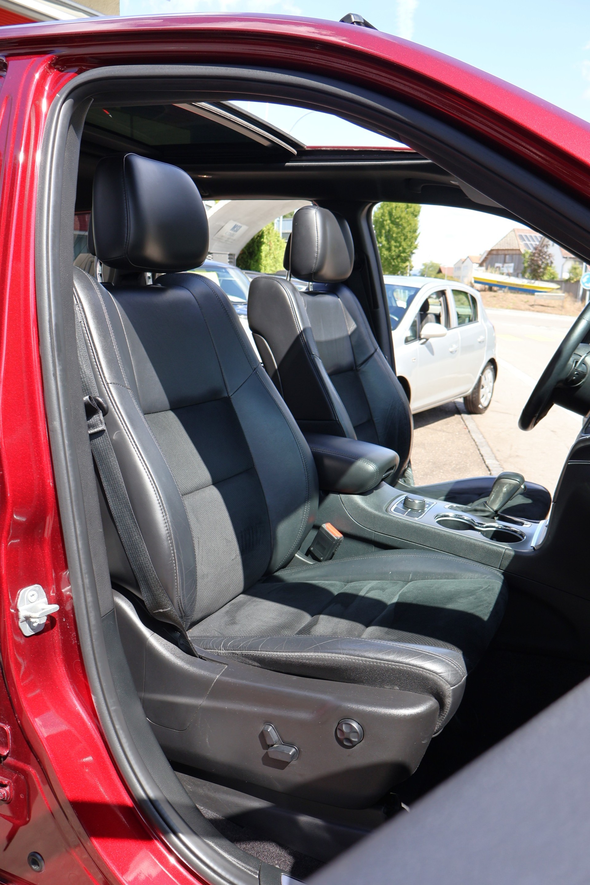 JEEP Grand Cherokee 3.0 CRD Night Eagle Automatic-image-12
