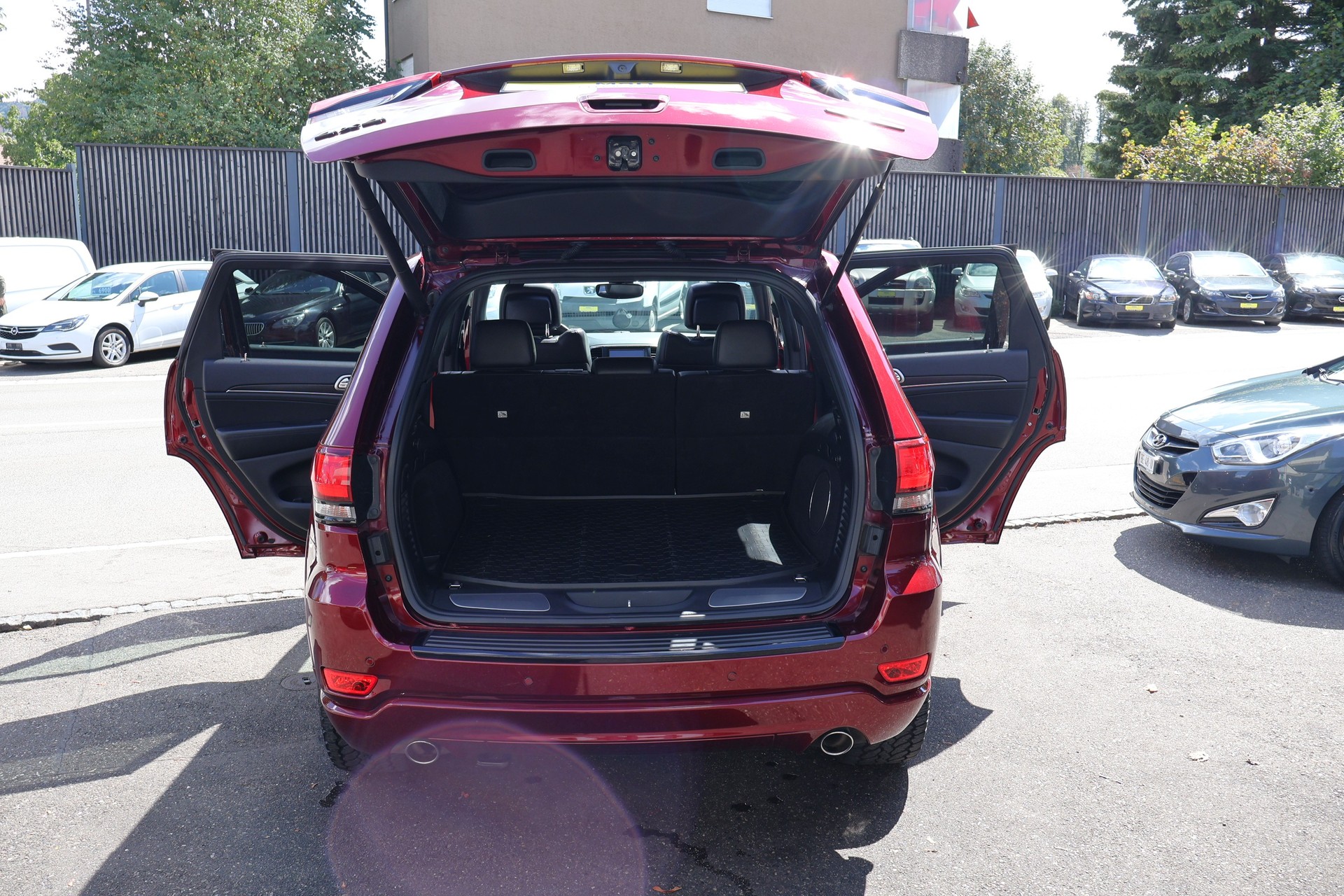 JEEP Grand Cherokee 3.0 CRD Night Eagle Automatic-image-8