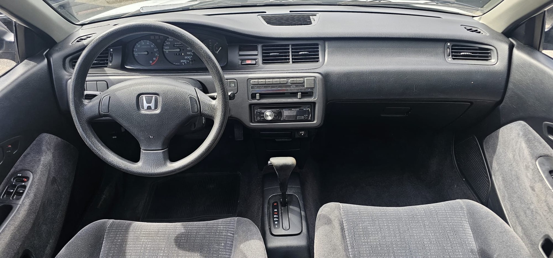 HONDA Civic 1.6i ESi-image-11