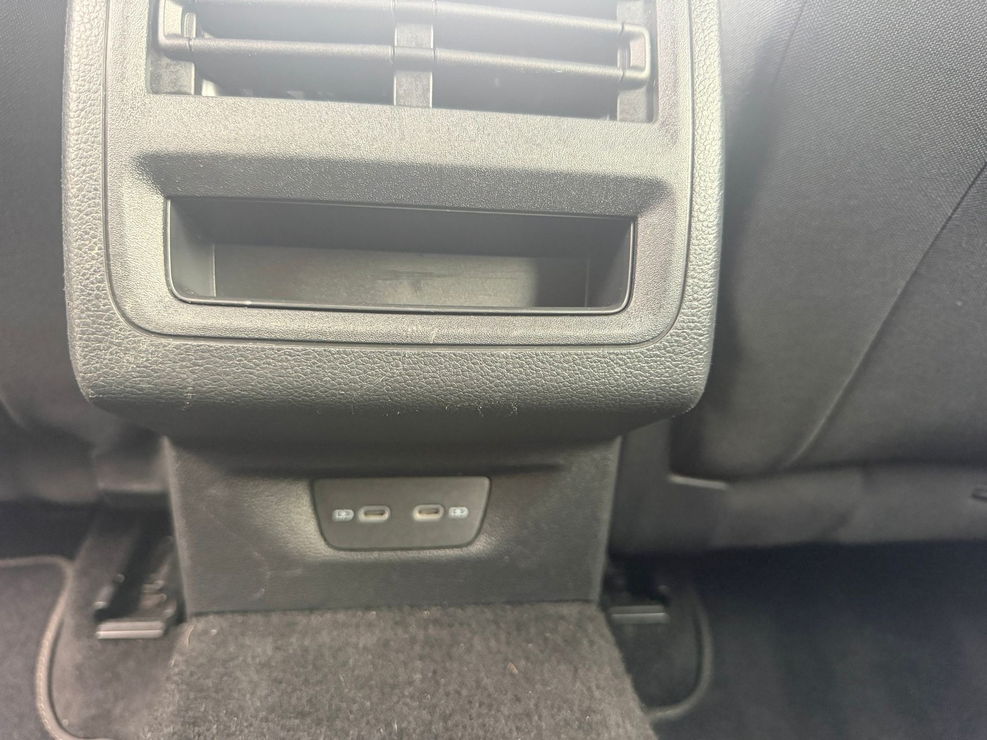 VW Golf 1.0 eTSI mHEV ACTLife DSG-image-8