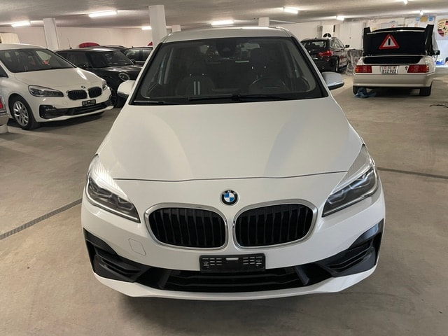 BMW 220d xDrive Gran Tourer Steptronic-image-1