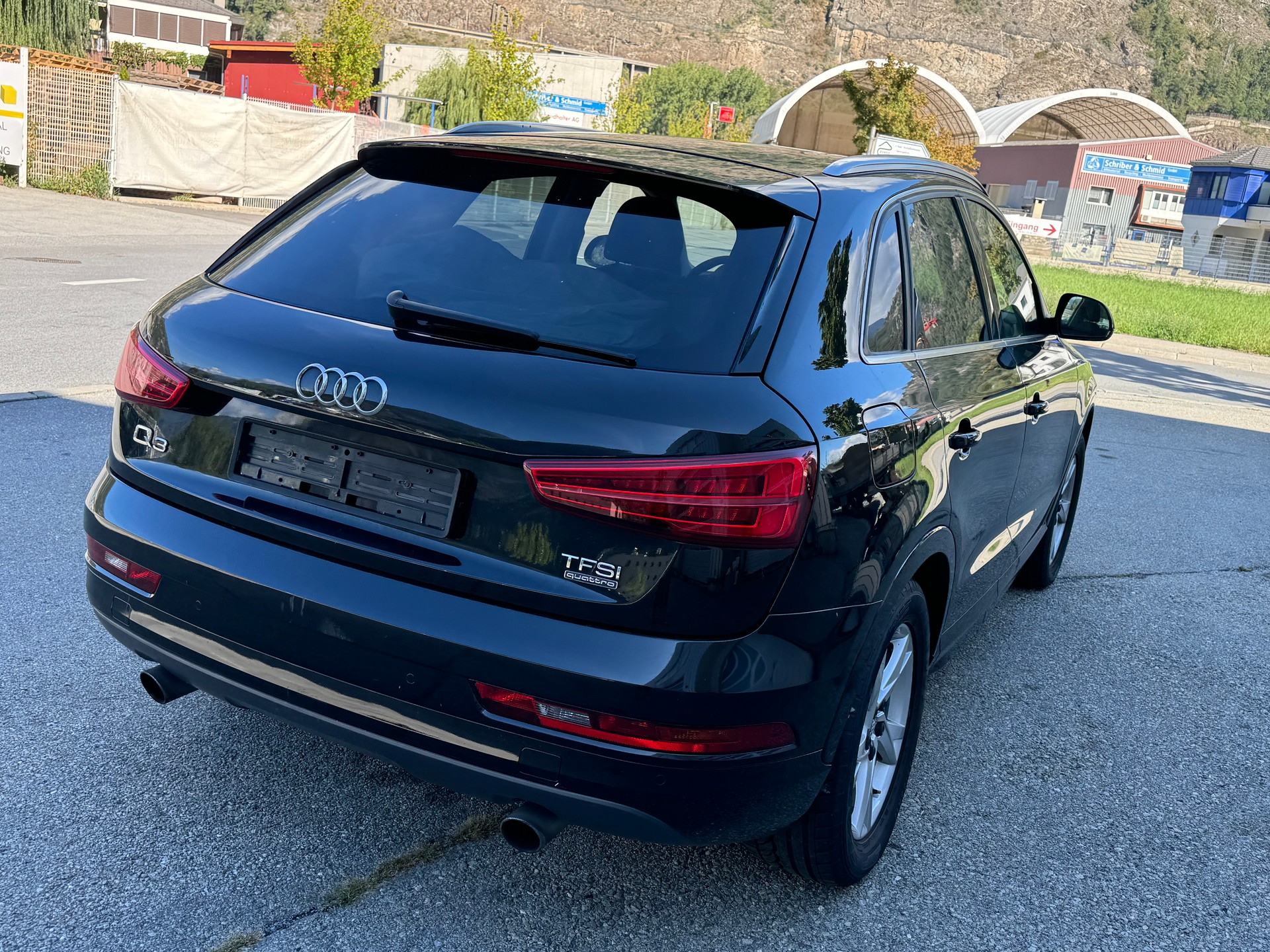 AUDI Q3 2.0 TFSI sport quattro S-tronic-image-1