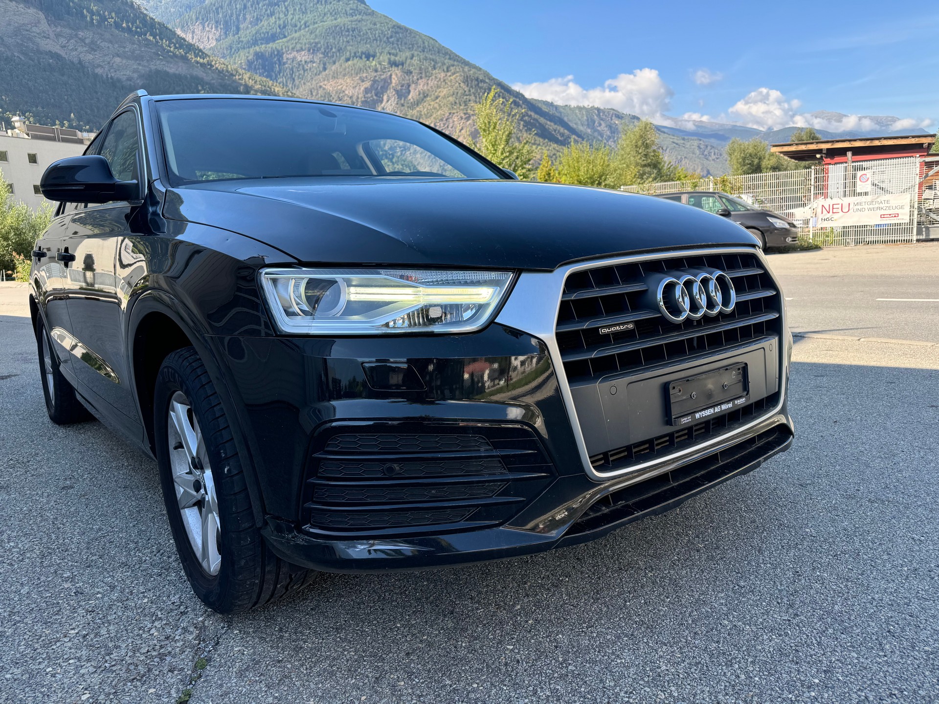 AUDI Q3 2.0 TFSI sport quattro S-tronic-image-11