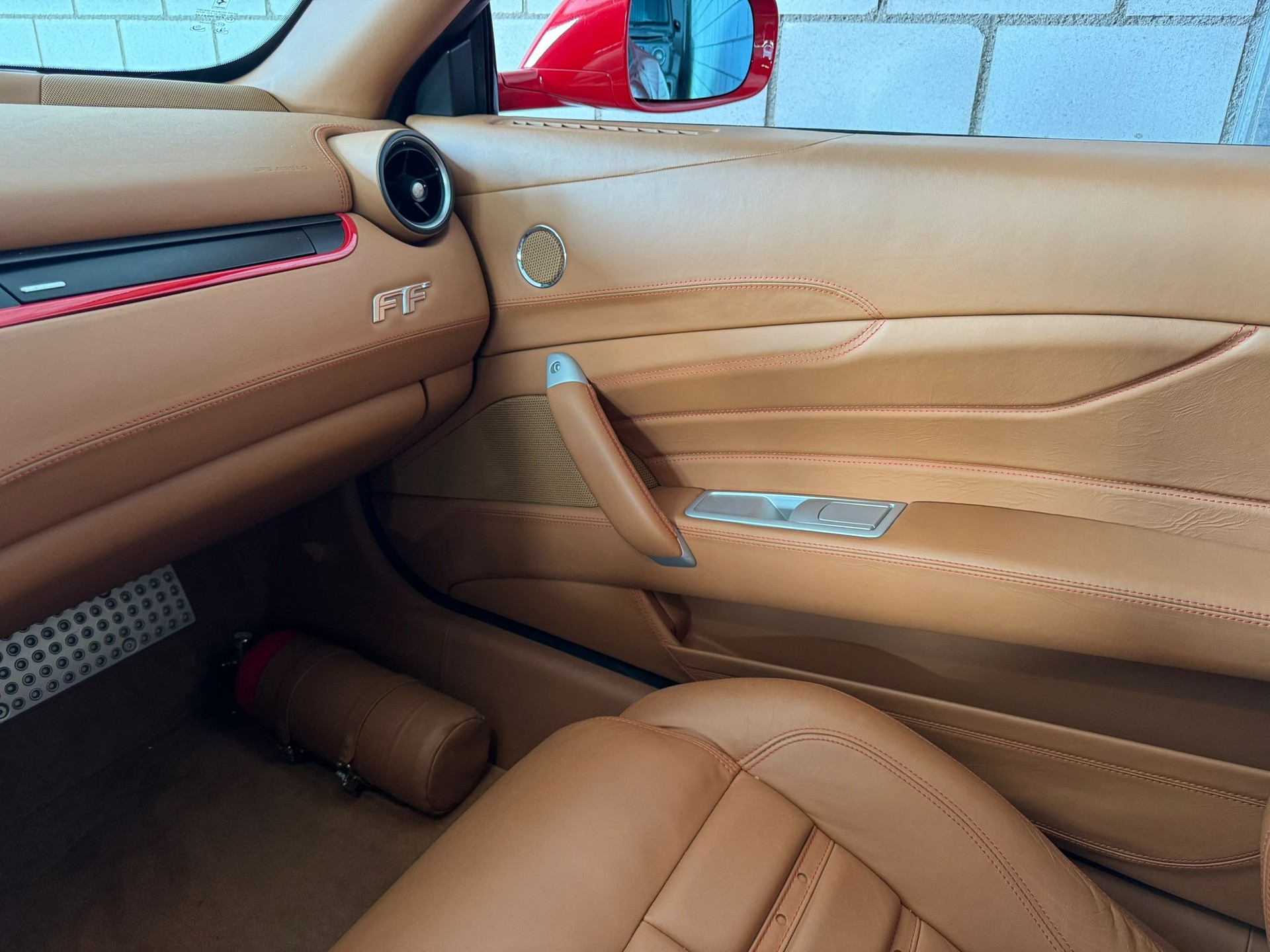 FERRARI FF-image-6