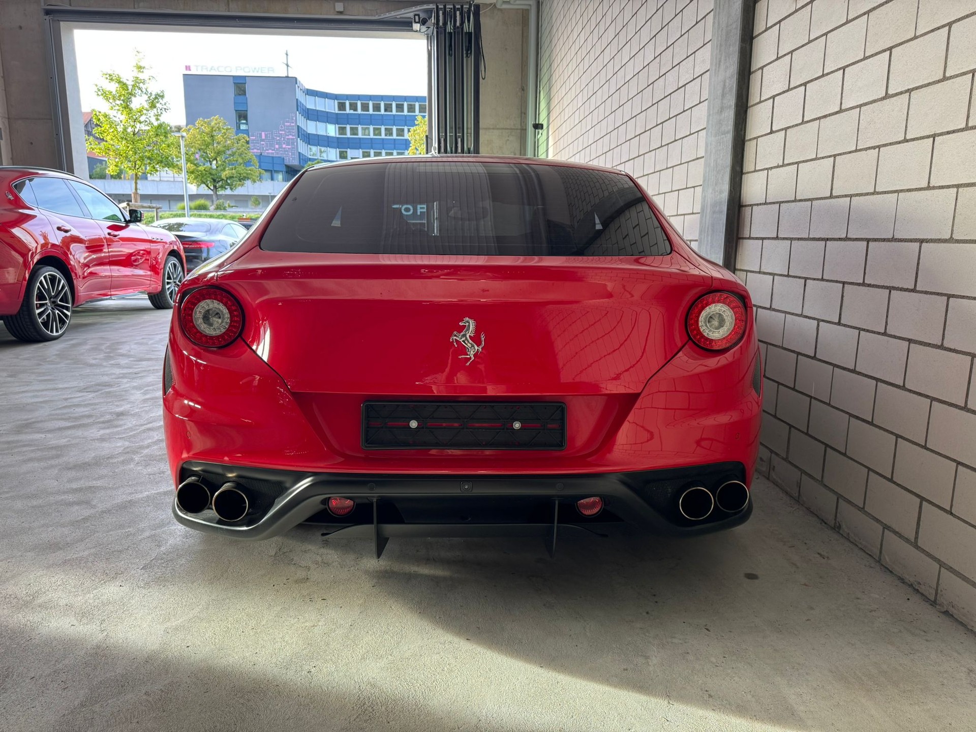 FERRARI FF-image-4