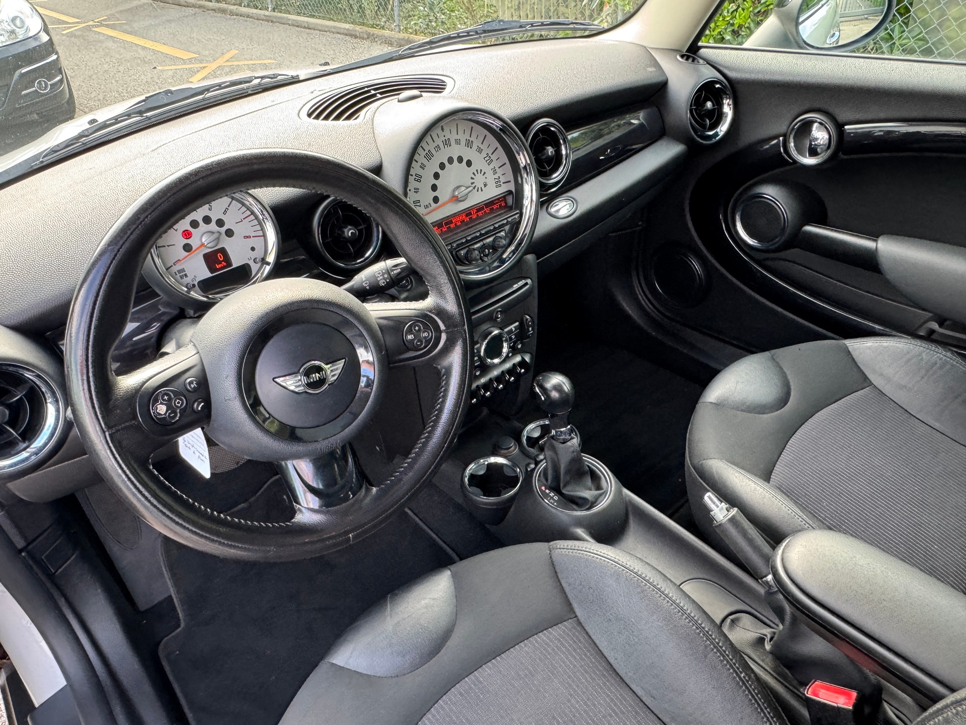 MINI Clubman Cooper Steptronic-image-12