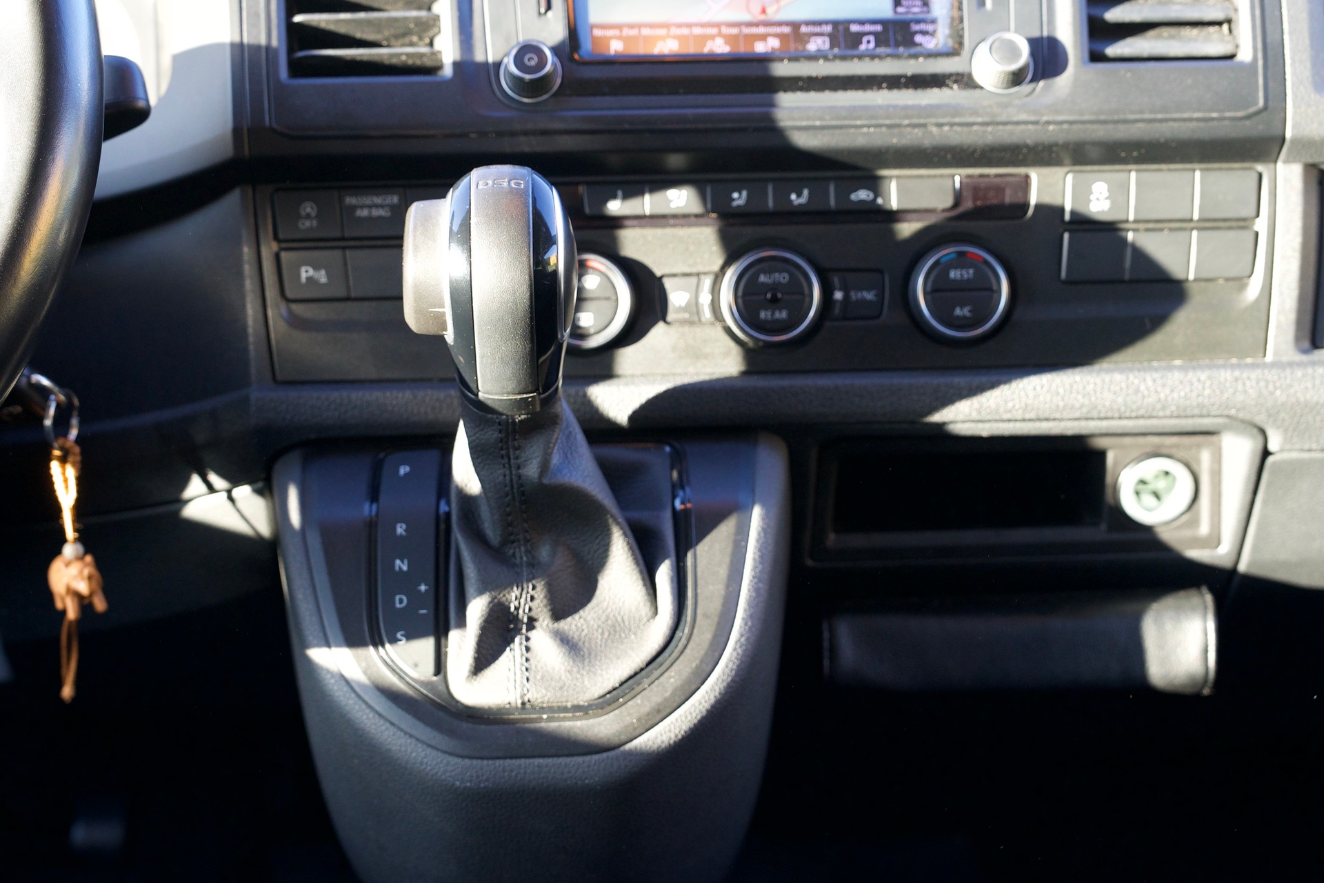 VW T6 2.0 Bi-TDI 4Motion DSG-image-9