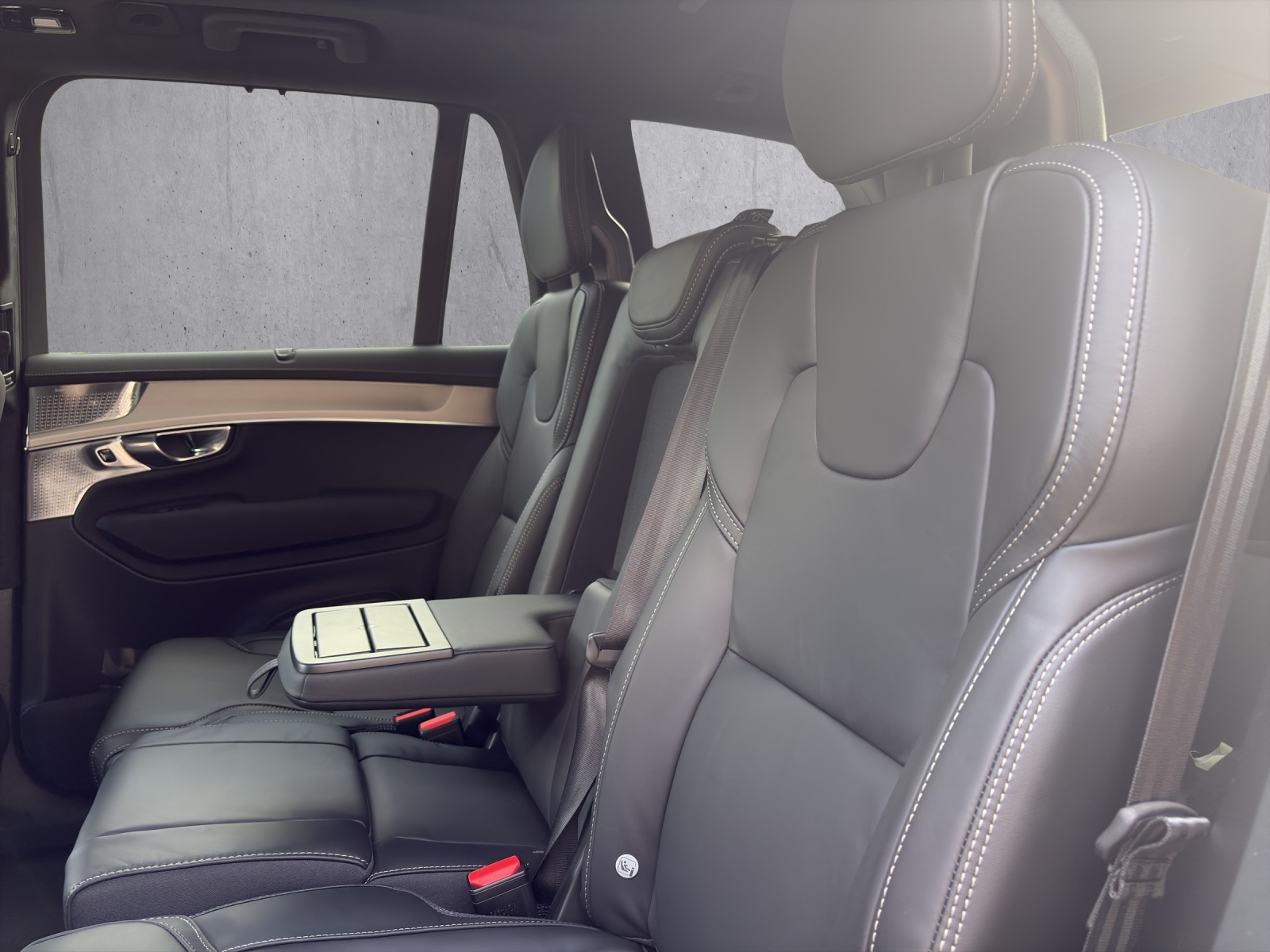 VOLVO XC90 B5 Benzin Mild Hybrid AWD Black Edition Geartronic-image-12