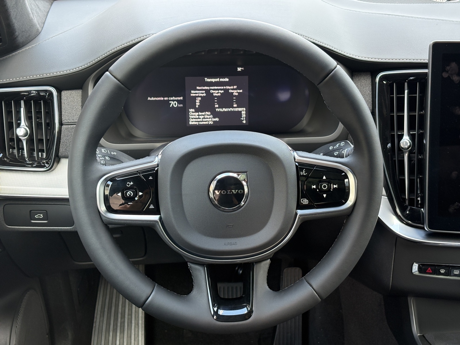 VOLVO XC90 B5 Benzin Mild Hybrid AWD Black Edition Geartronic-image-9