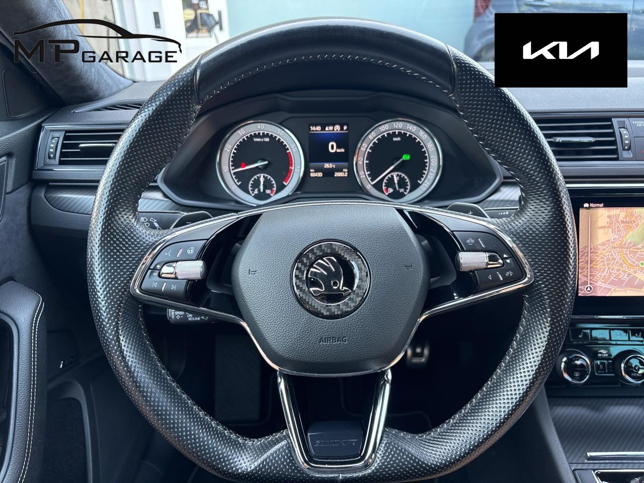 SKODA Superb Combi 2.0 TSI 280 SportLine Light 4x4 DSG-image-9