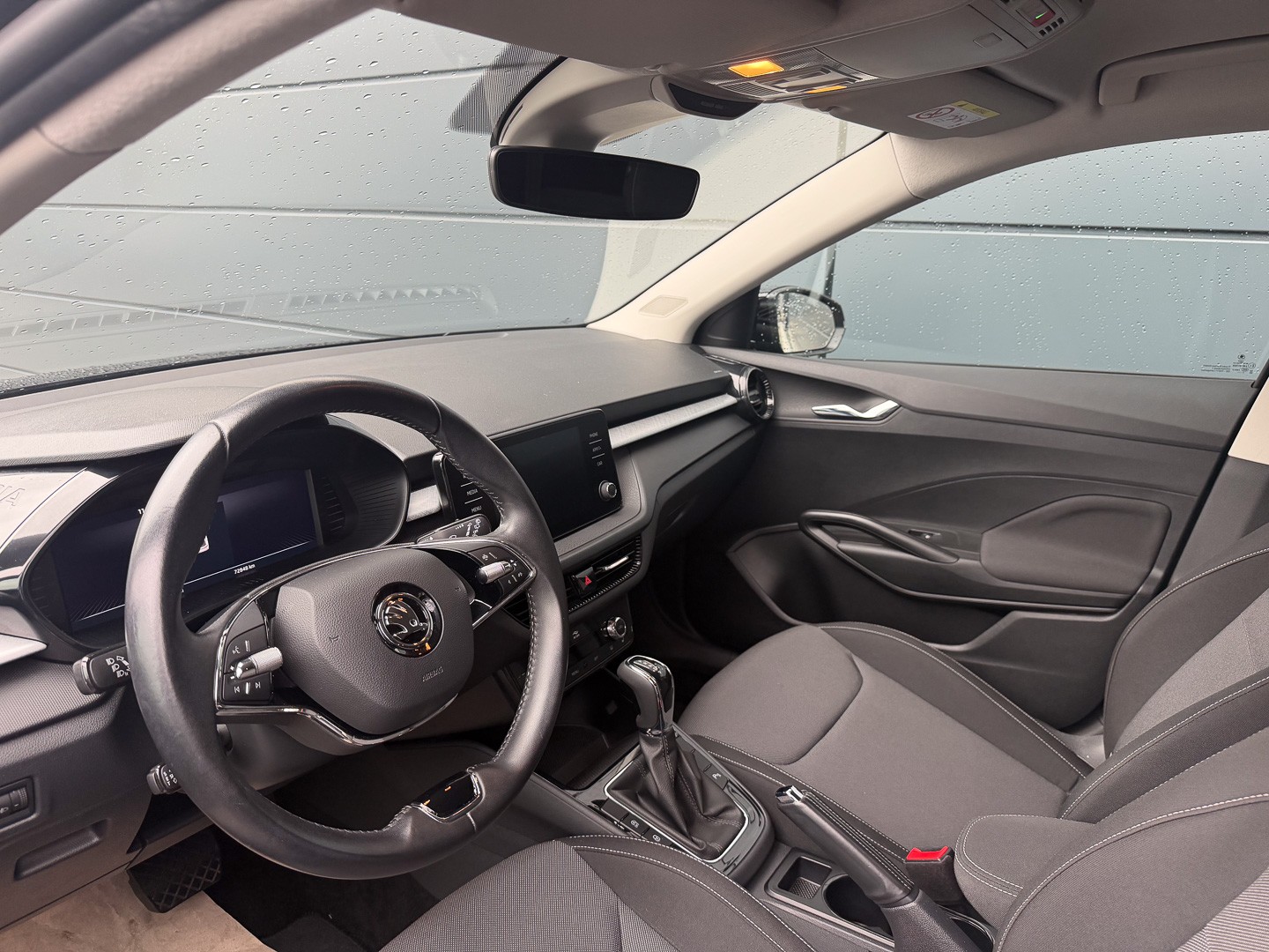 SKODA Fabia 1.0 TSI Ambition DSG-image-6