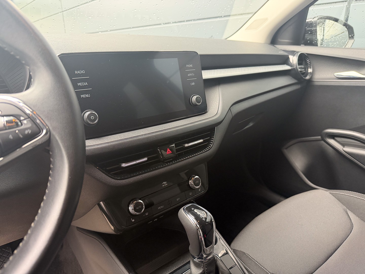 SKODA Fabia 1.0 TSI Ambition DSG-image-7