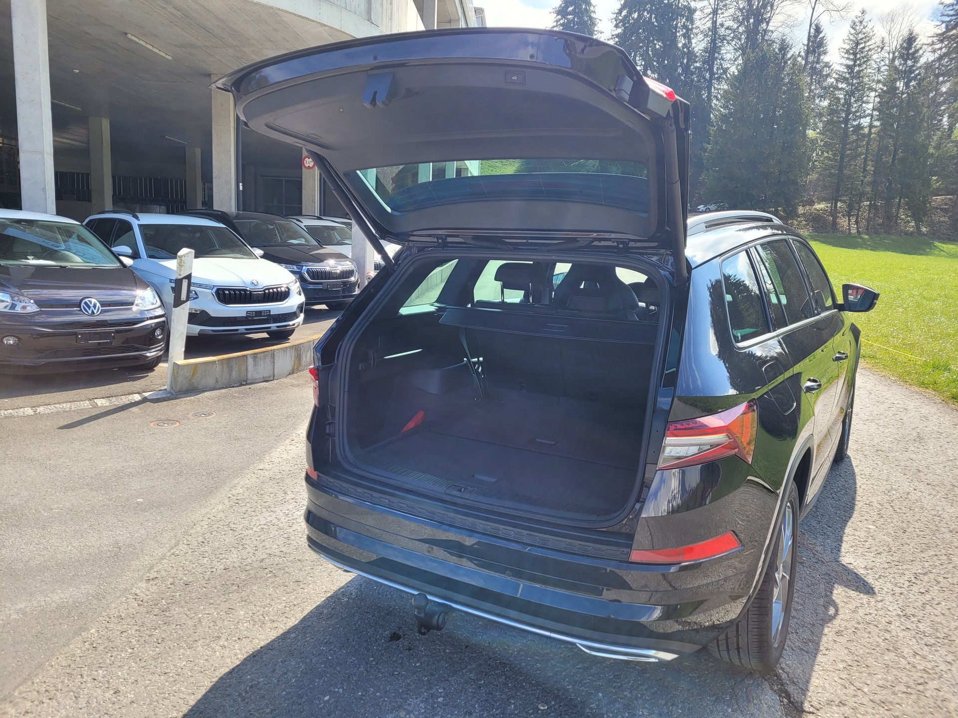 SKODA Kodiaq 2.0 TDI CR SportLine 4x4 DSG *Anhängerkupplung*-image-6