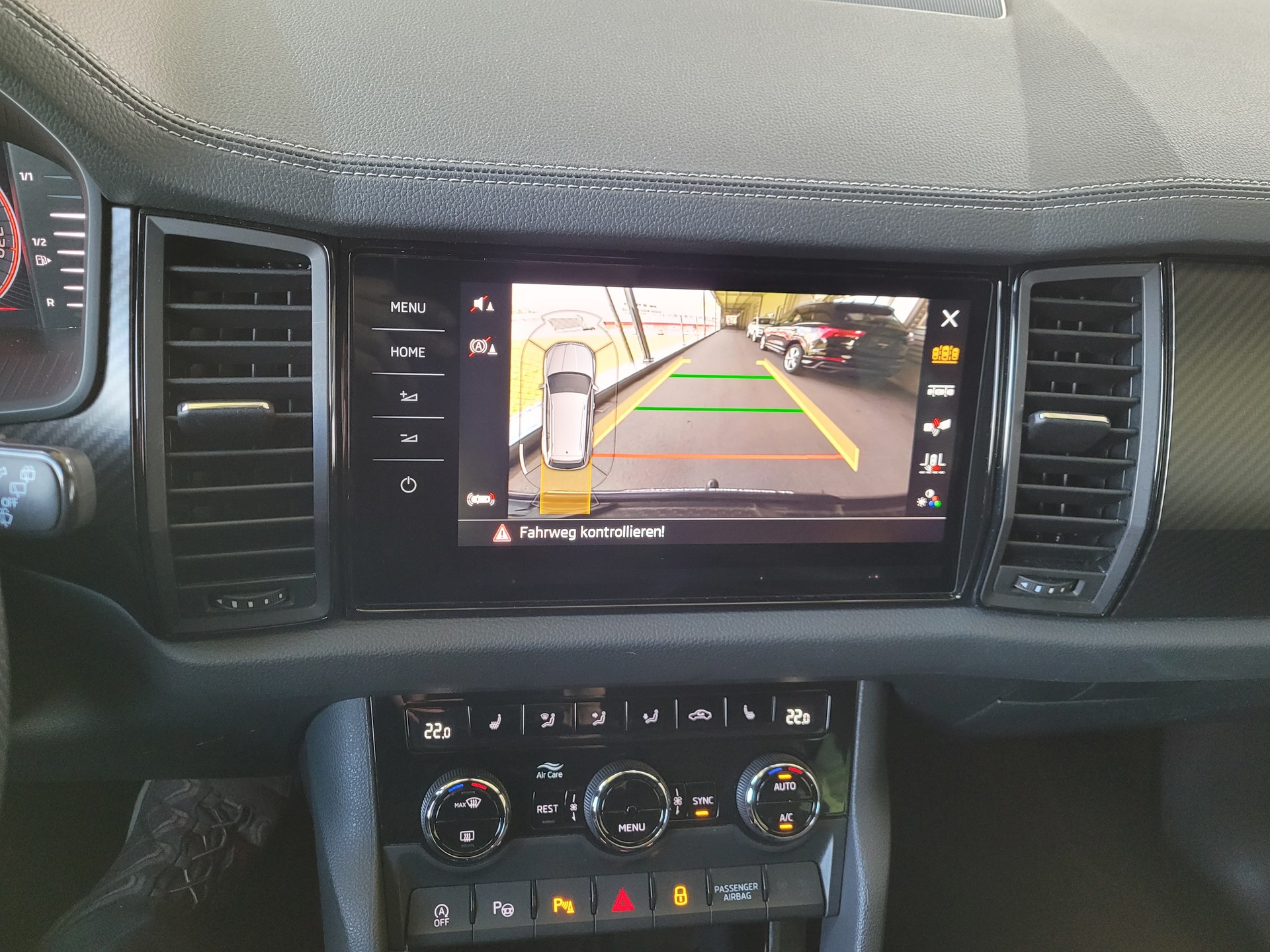 SKODA Kodiaq 2.0 TDI CR SportLine 4x4 DSG *Anhängerkupplung*-image-11