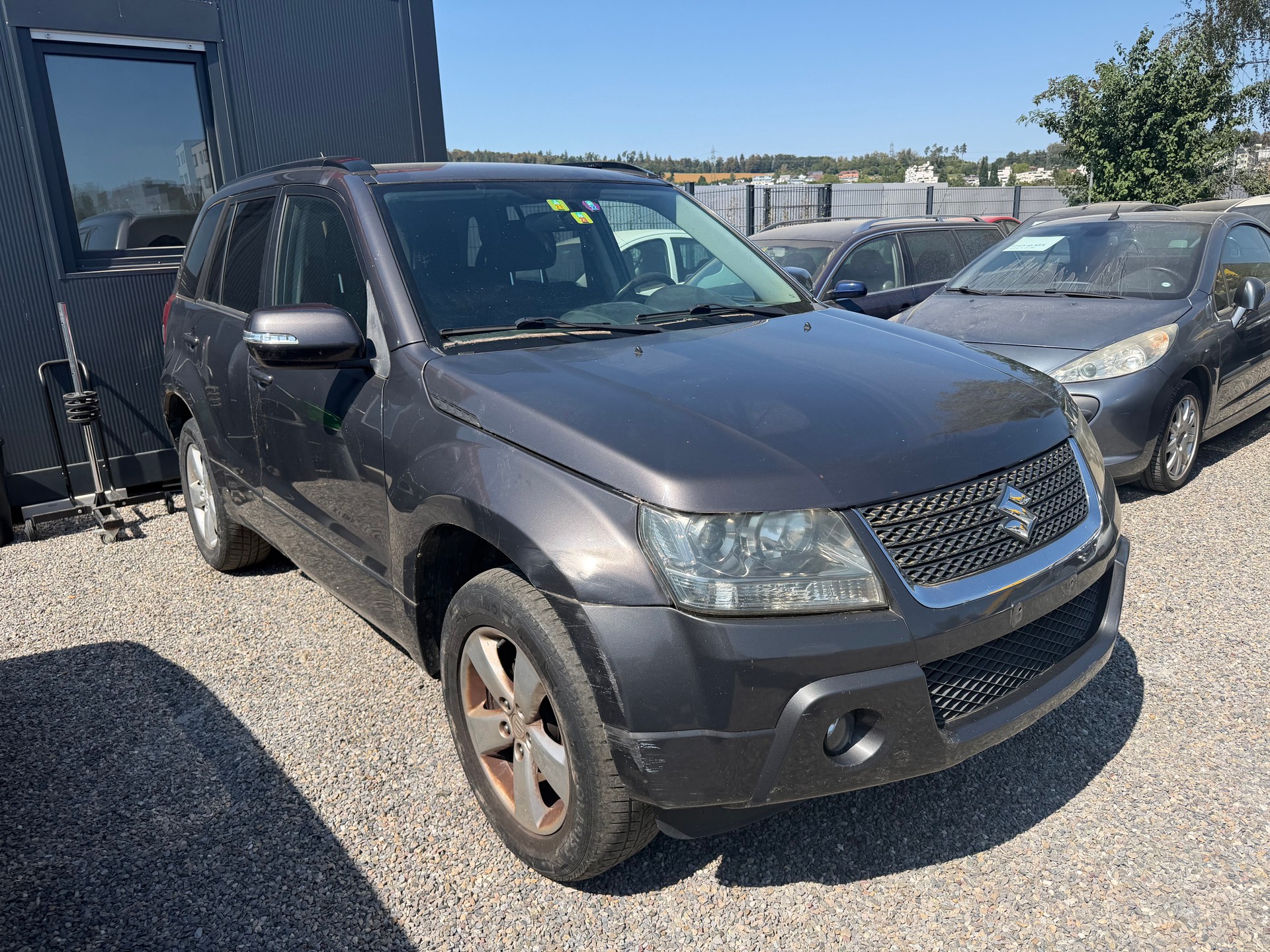 SUZUKI Grand Vitara 2.4 16V GL Top-showroom-element-1