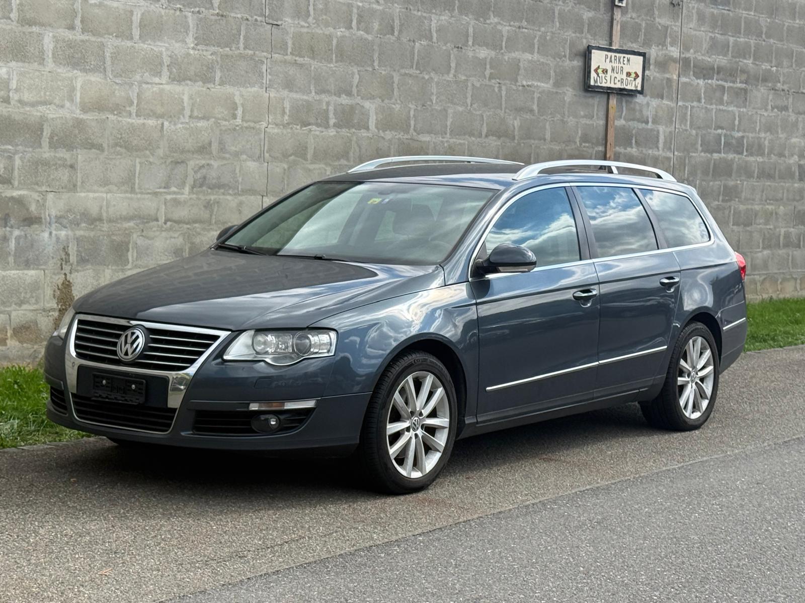 VW Passat Variant 2.0T FSI Premium Tiptronic-image-0