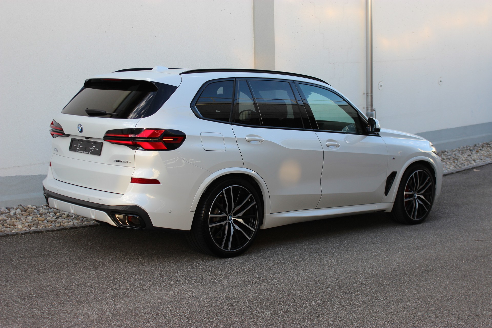 BMW X5 xDrive 50e M Sport Pro MINERALWEISS 🎉0.0%-LEASINGAKTION🎉-image-5
