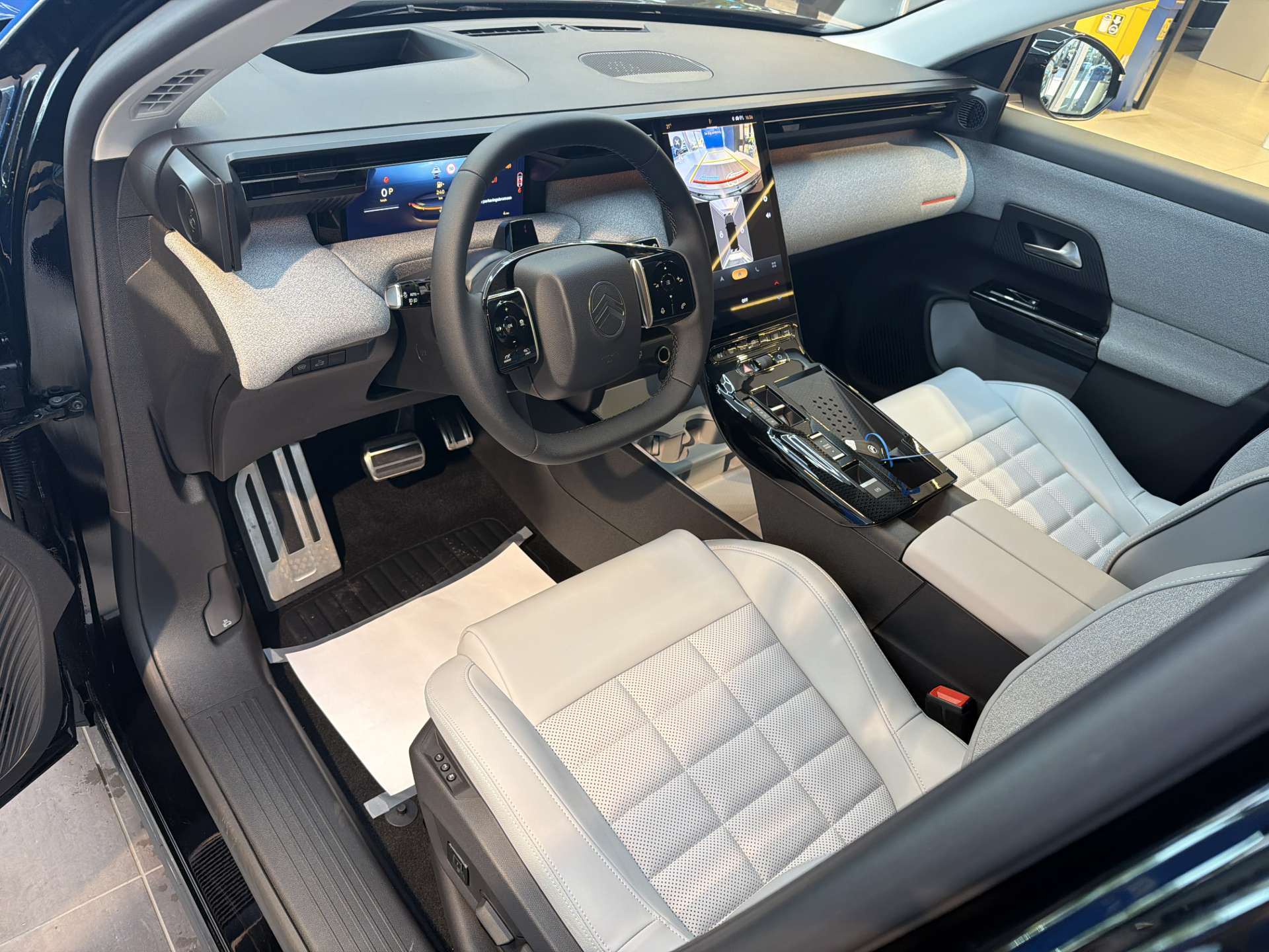 CITROEN C5 Aircross 1.2 HEV Max NEUES MODELL Automat-image-5