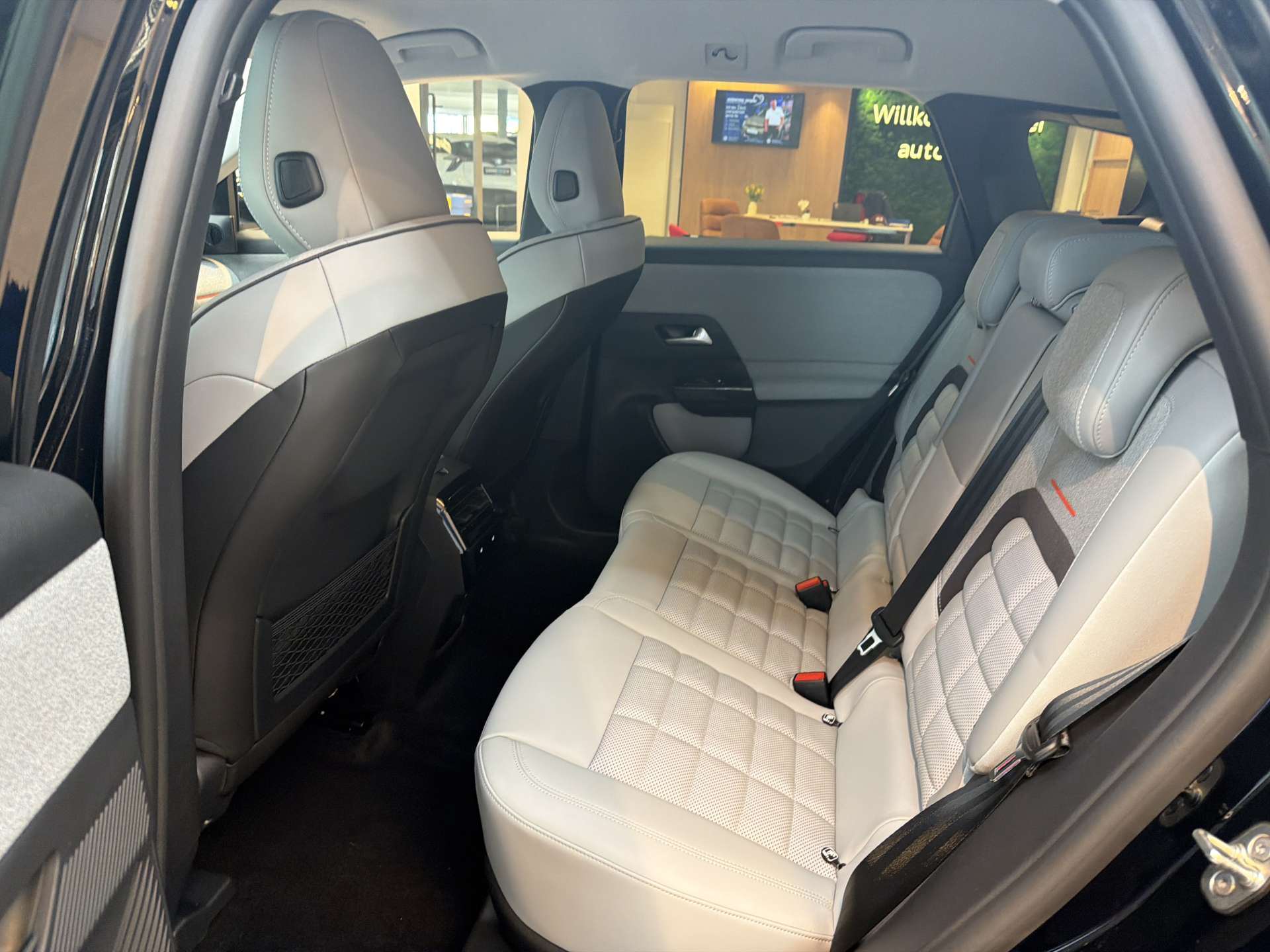 CITROEN C5 Aircross 1.2 HEV Max NEUES MODELL Automat-image-6