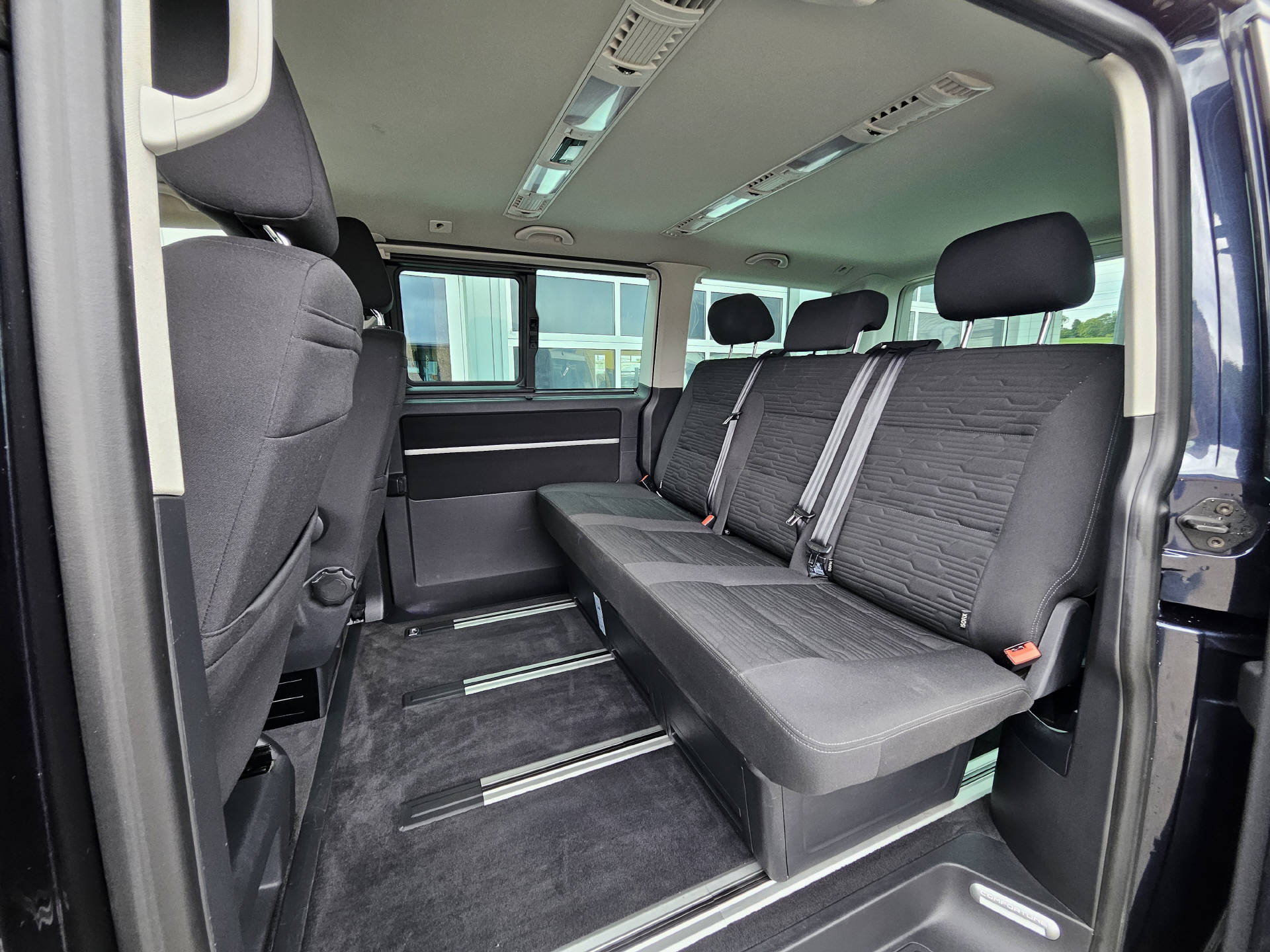 VW T6.1 Multivan 2.0 TDI 150 Comfortline DSG * Schiebetüre links und rechts * Frisch ab MFK *-image-16