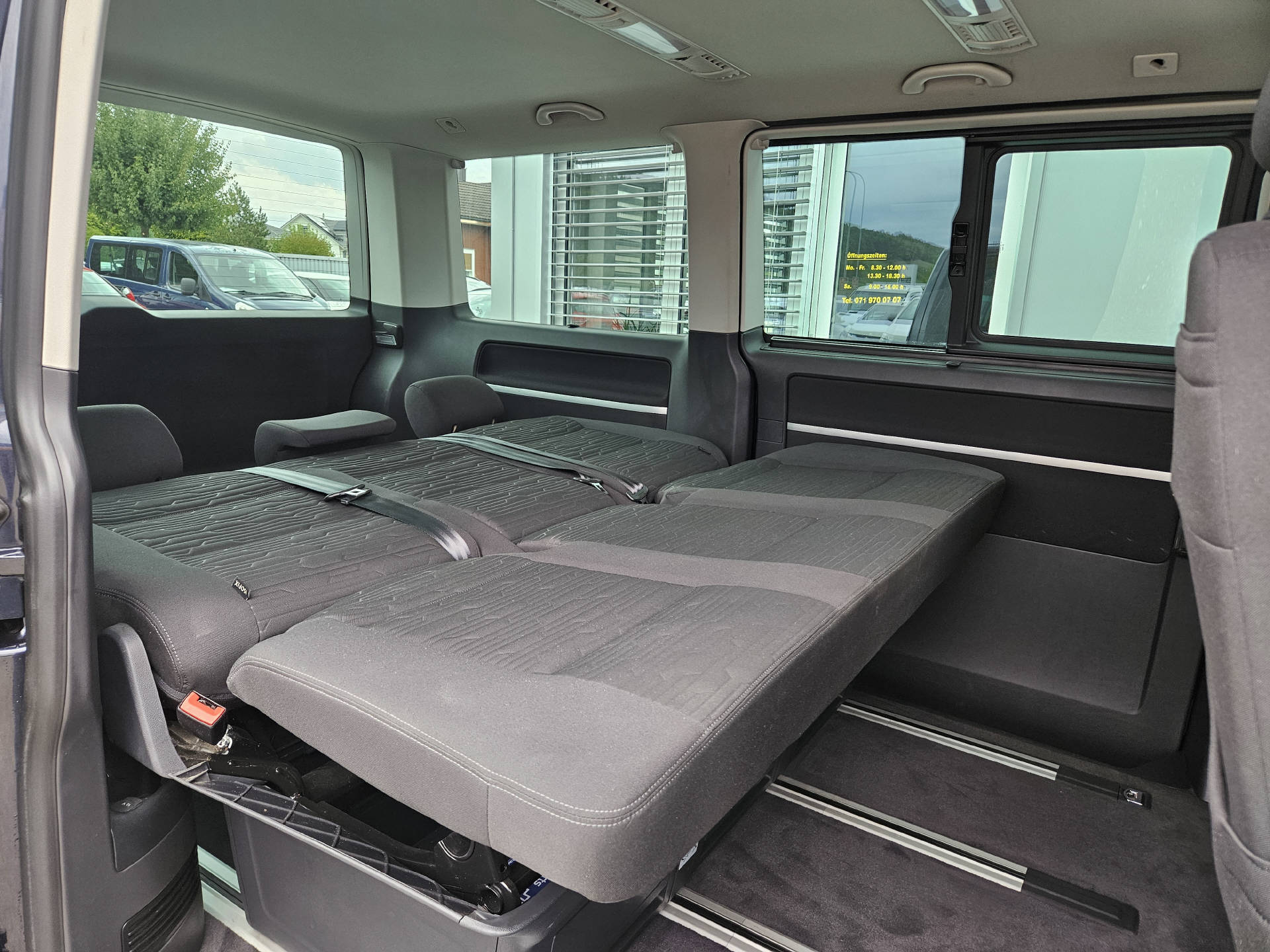 VW T6.1 Multivan 2.0 TDI 150 Comfortline DSG * Schiebetüre links und rechts * Frisch ab MFK *-image-7