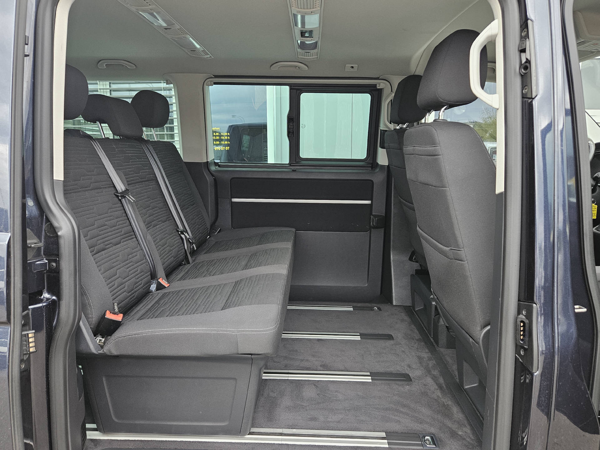 VW T6.1 Multivan 2.0 TDI 150 Comfortline DSG * Schiebetüre links und rechts * Frisch ab MFK *-image-11