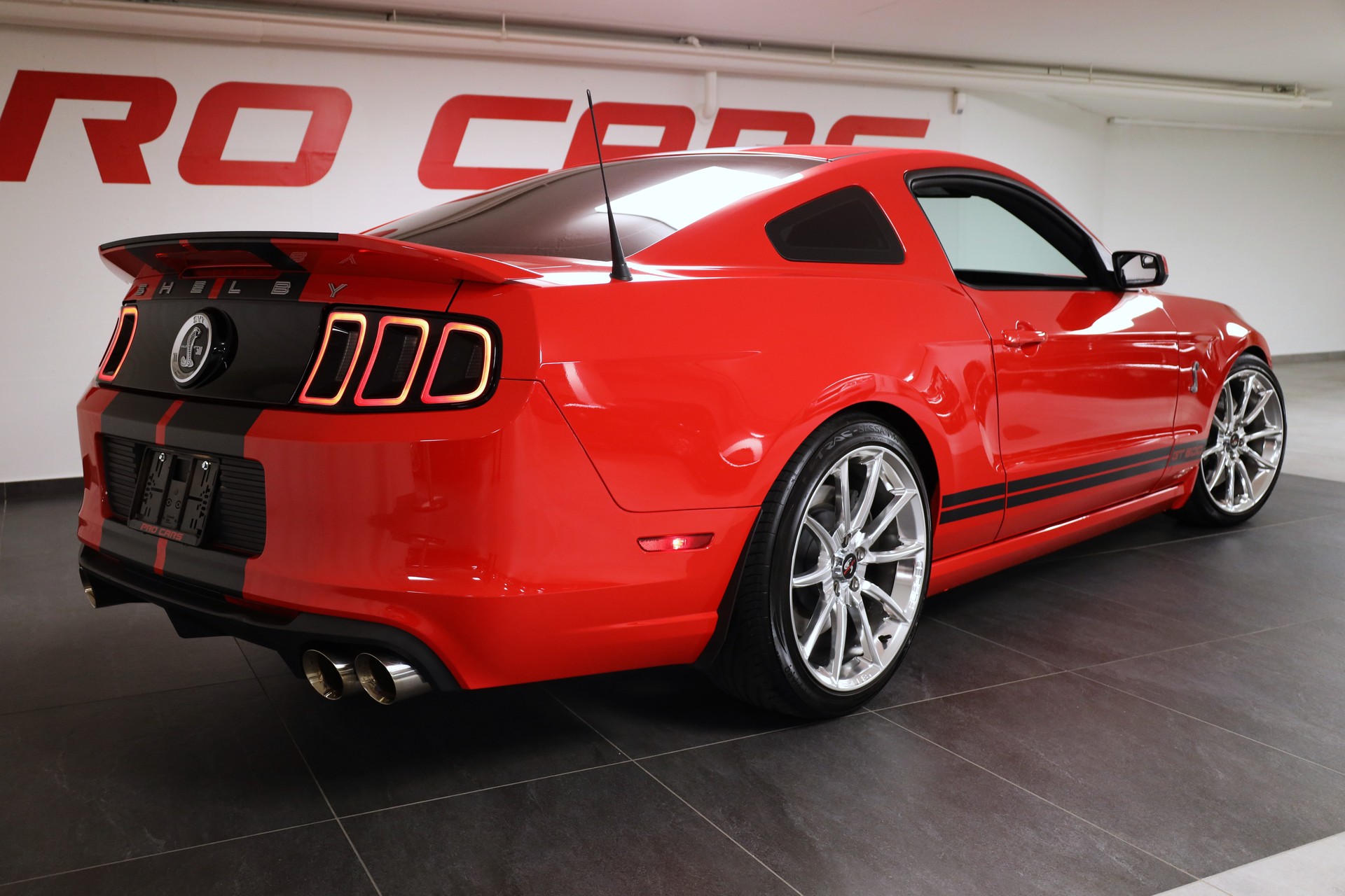 FORD Shelby GT500 5.8 SVT 20th Anniversary Edition-image-4