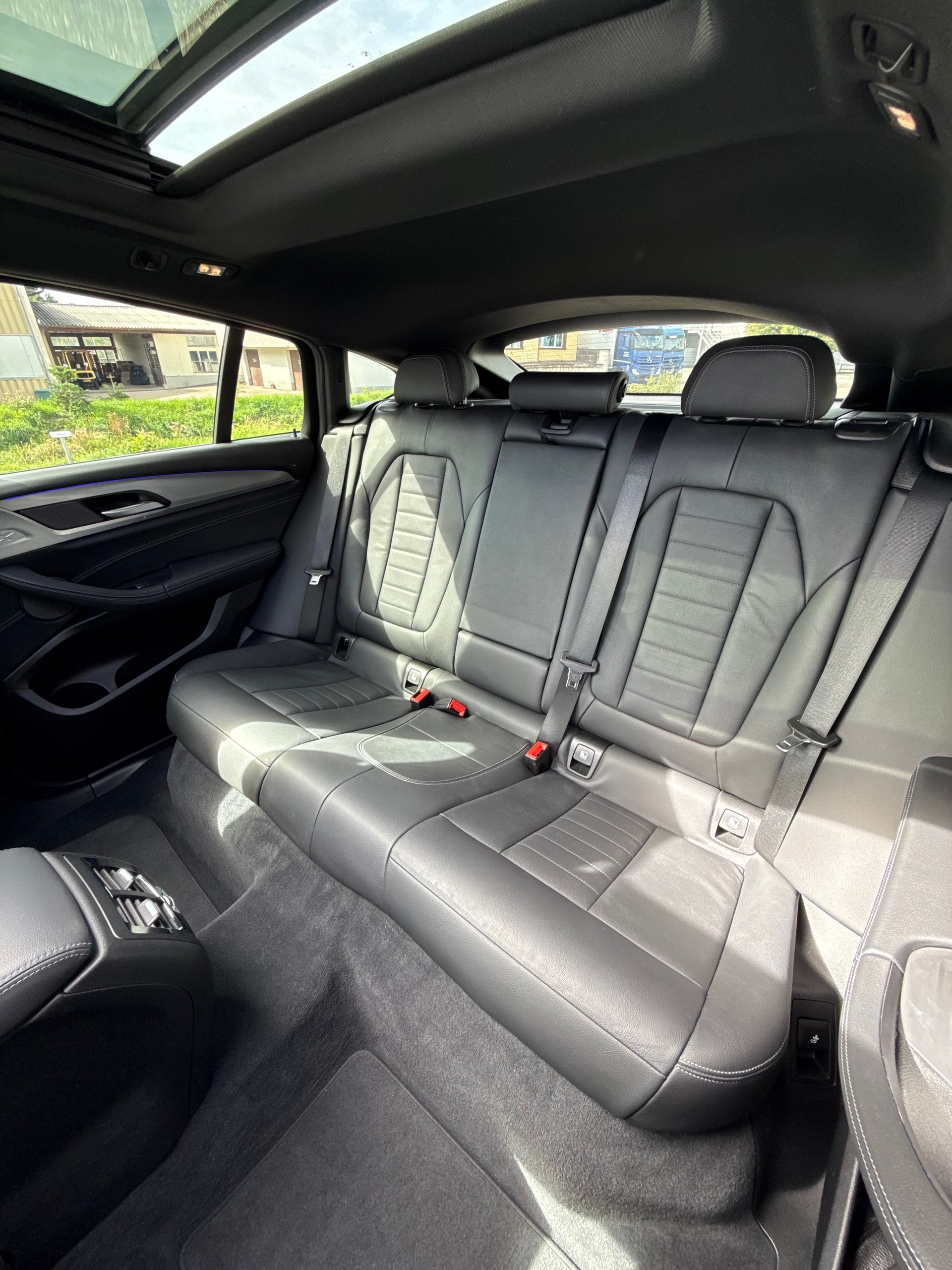 BMW BMW X4 xDrive20d M Paket | Head-Up | 360° Kamera | Harman Kardon | Memory | AHK | Apple CarPlay | Sitz-/Lenkradheizung-image-13