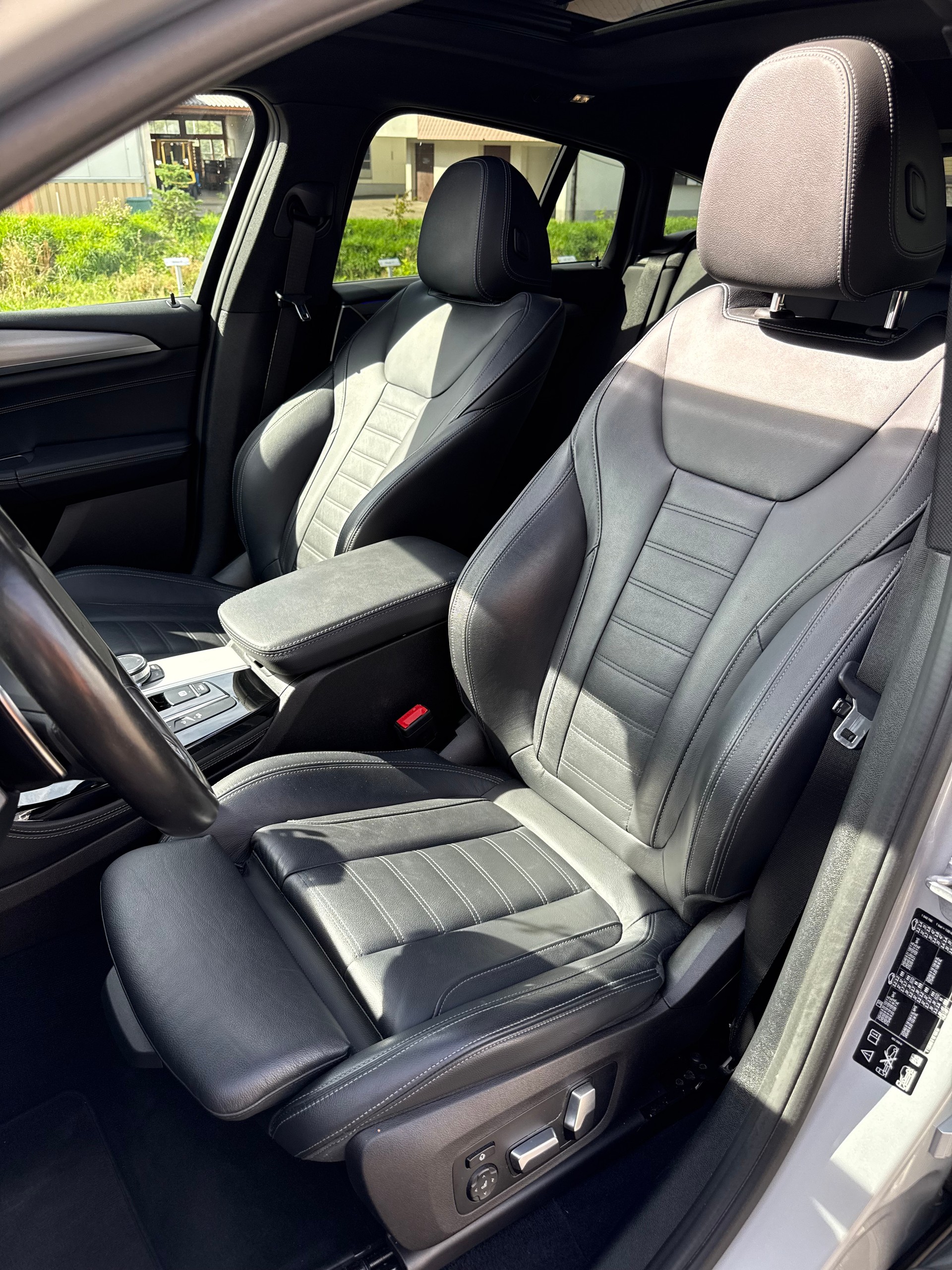 BMW BMW X4 xDrive20d M Paket | Head-Up | 360° Kamera | Harman Kardon | Memory | AHK | Apple CarPlay | Sitz-/Lenkradheizung-image-9